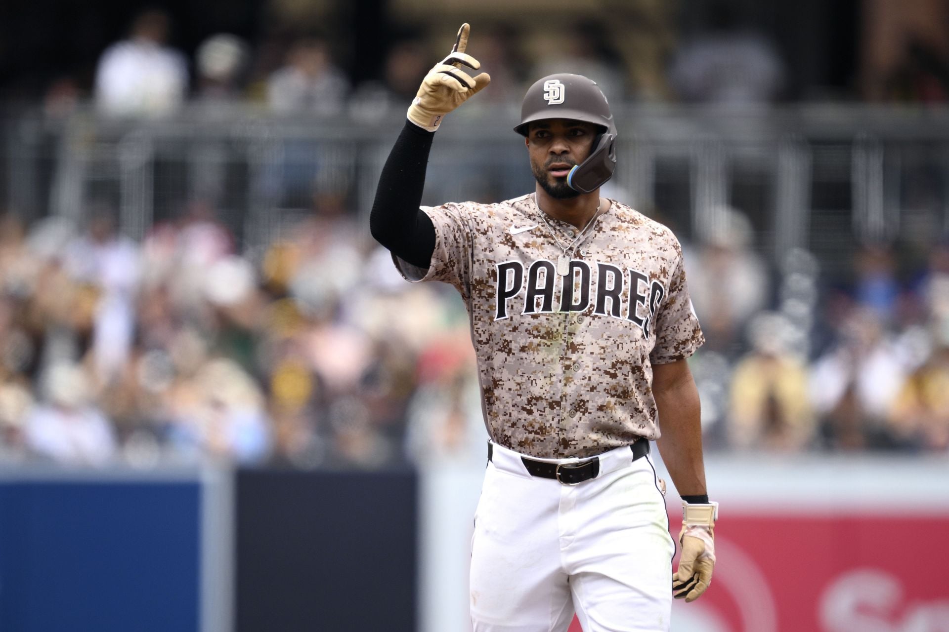 "All heart" - Xander Bogaerts' sister Chandra reacts to the $280M Padres star's stunning performance in NLDS Game 3