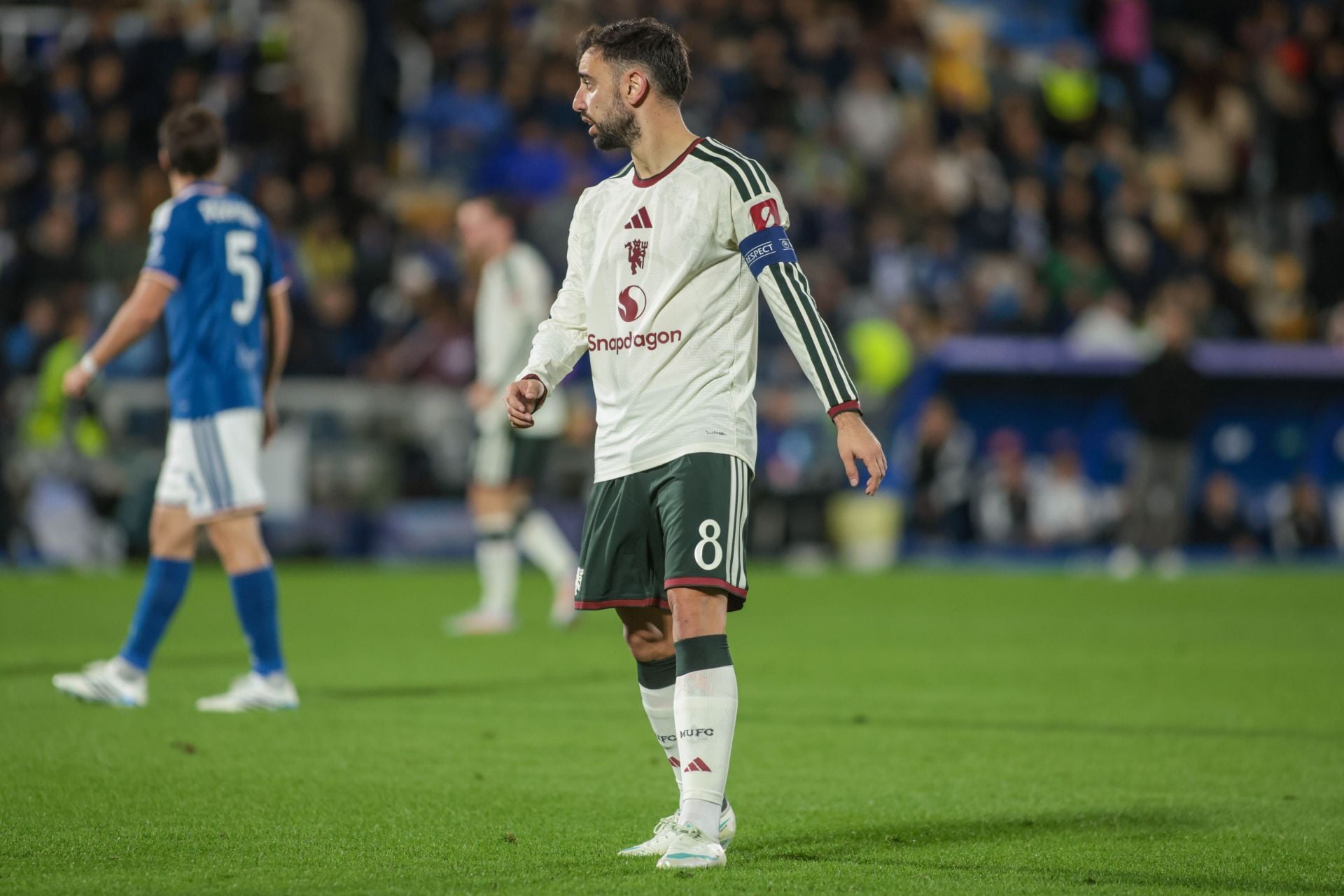 Manchester United captain Bruno Fernandes calls out Michael Carrick's tactics after 4-1 loss to Como in the UCL