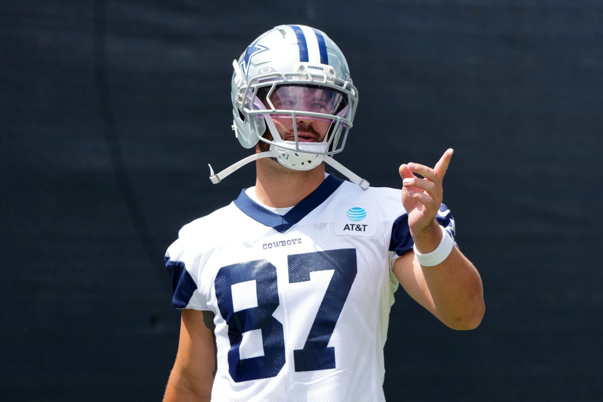 "Time to cut him," "Leave him in Wisconsin: NFL fans rip "idiot" Jake Ferguson after Cowboys TE's costly mistake vs. Packers