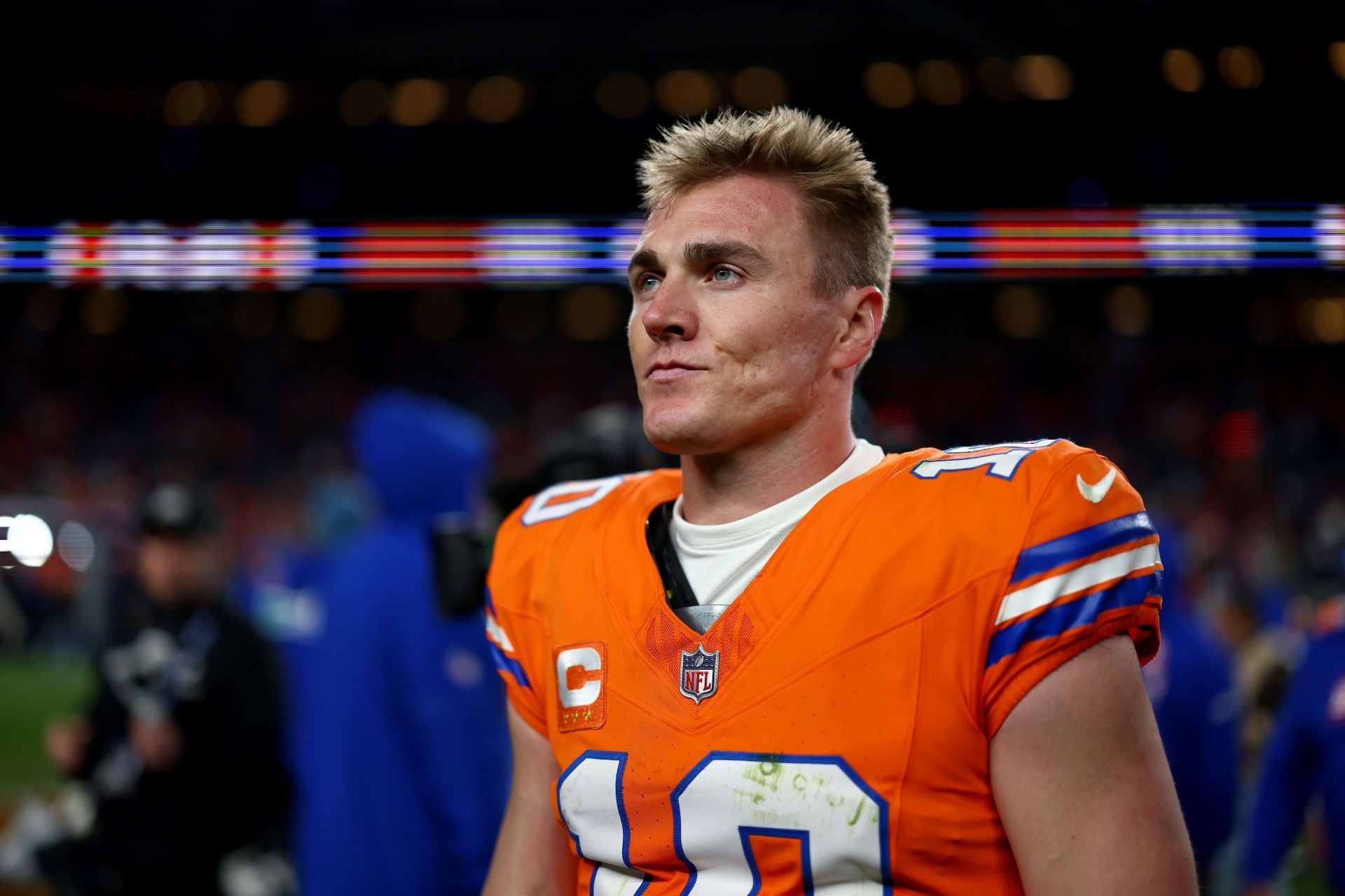 "This is criminal," "Disgusting," "Can't defend this": NFL fans brutally mock Bo Nix on picking up unwanted stat line after Broncos' win