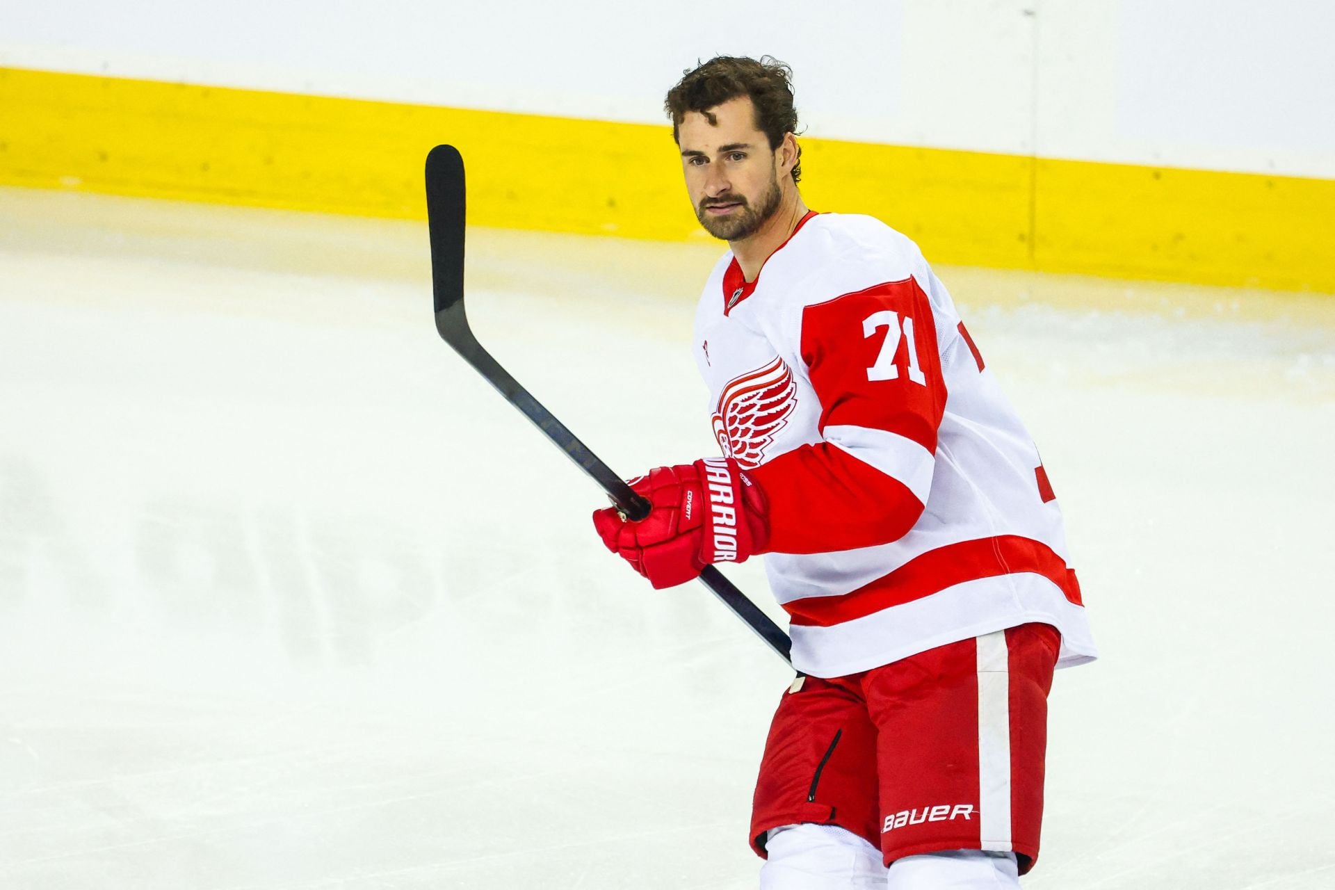 Dylan Larkin Trade Rumors: Red Wings Bench Captain [Update 2026]