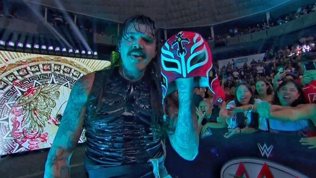 3 Things Dominik Mysterio Can Do on WWE RAW After Unmasking Rey Mysterio