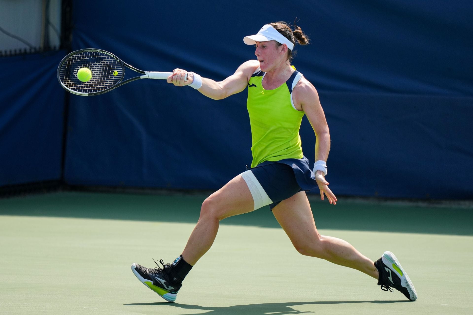 PICTURES: Bianca Andreescu poses in bikini, hits the gym with mother Maria & more in latest photodump