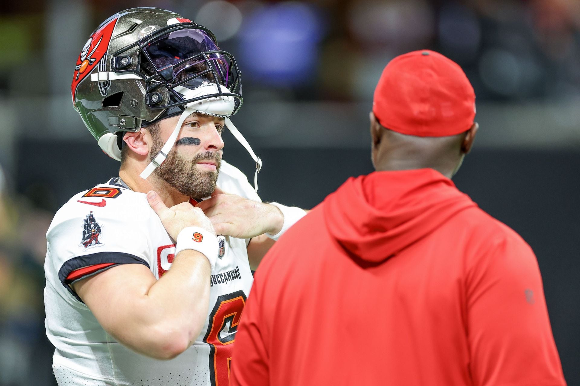 “Baker Mayfield shouldn’t see the field again”: Asante Samuel serves Todd Bowles & Bucs GM a brutal reality check to “save the season”