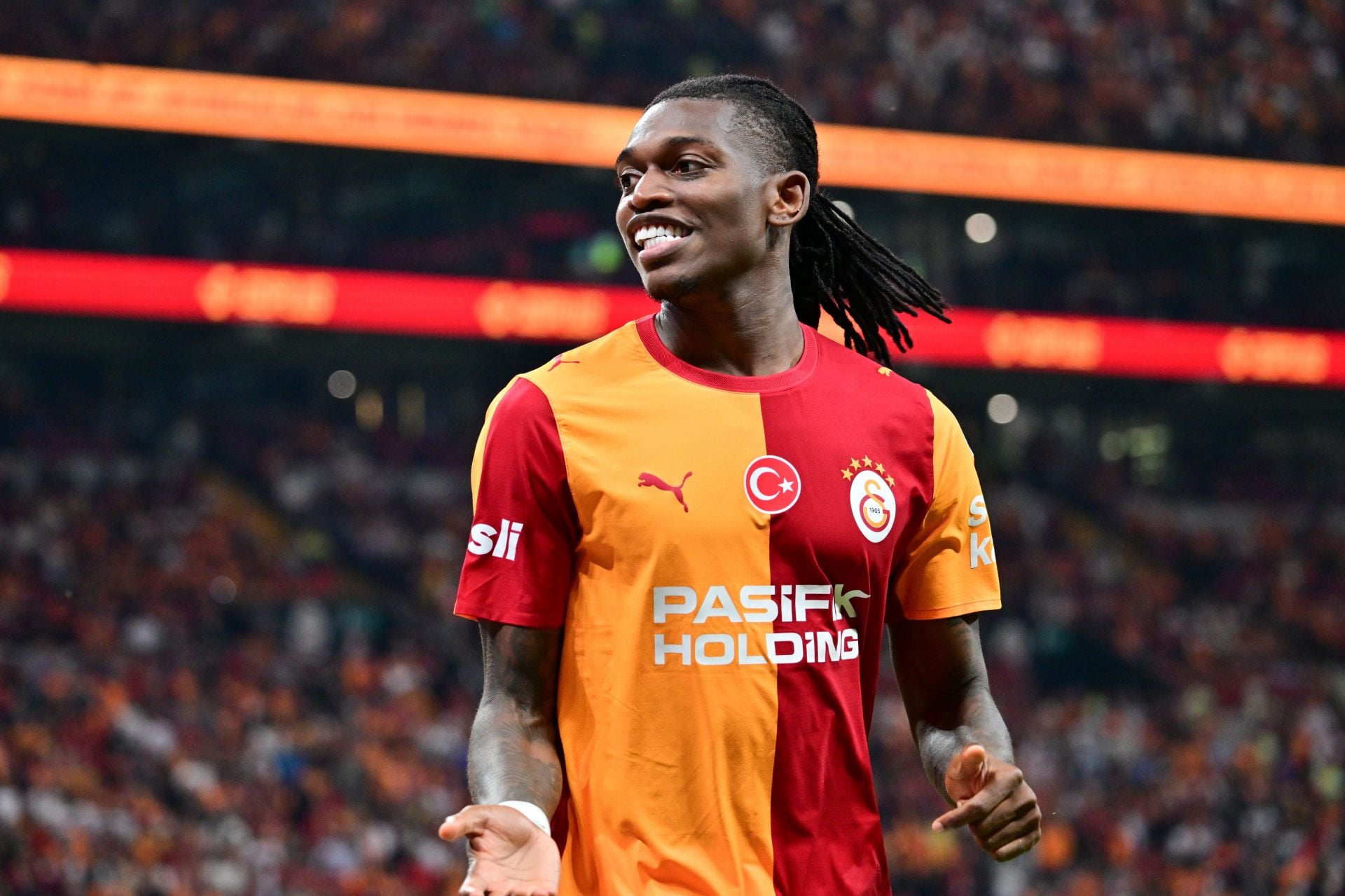 "He’s someone I really appreciate as a player and person" - Rafael Leao backs Barcelona star to win the 2026 Ballon d'Or