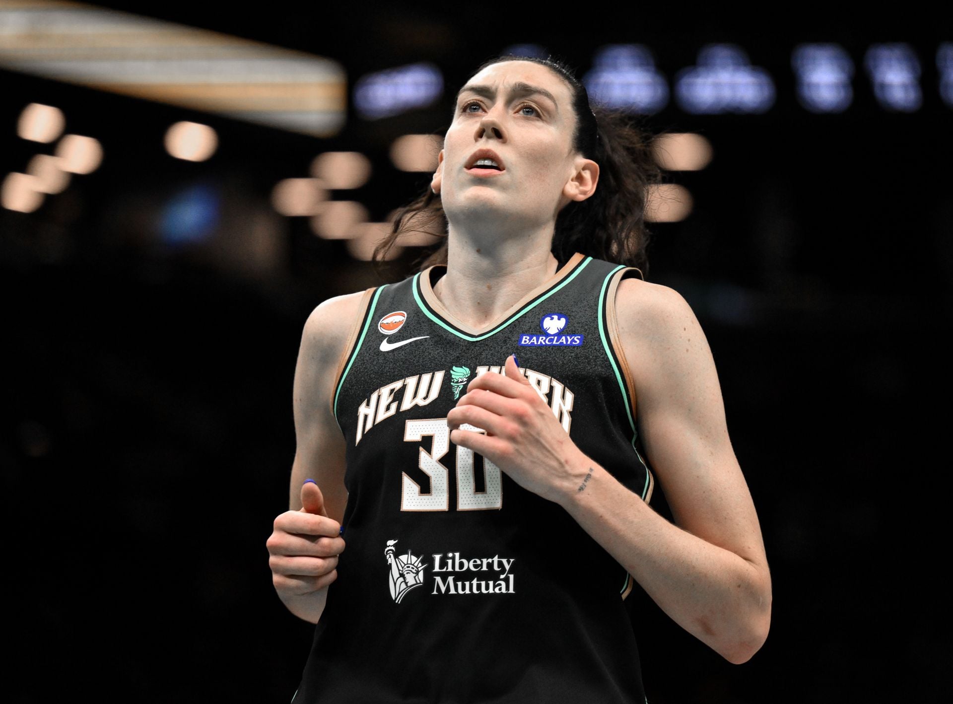 "Kevin Fahy bet on the other team" - WNBA Fans Go Nuclear As New Breanna Stewart Footage Sparks Fresh Debate About Liberty’s Timeout Blunder vs Dream