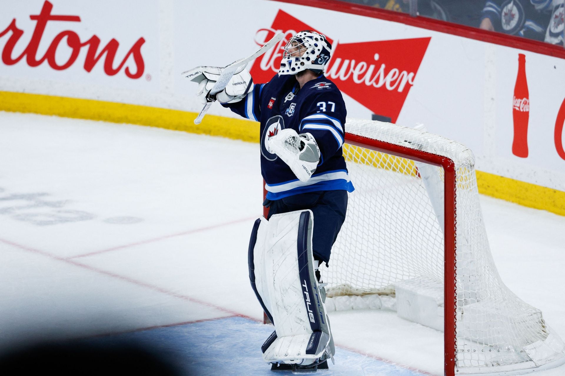 "Don’t think that’s what anyone wants": NHL insider casts doubt on Connor Hellebuyck’s Jets return following suspension 