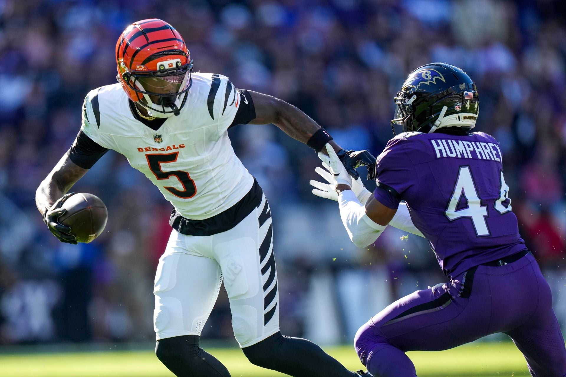 "Dude's been trash for 3 seasons," "He's worthless": NFL fans mock Marlon Humphrey on getting "embarrassed by Tee Higgins two times in the same play"