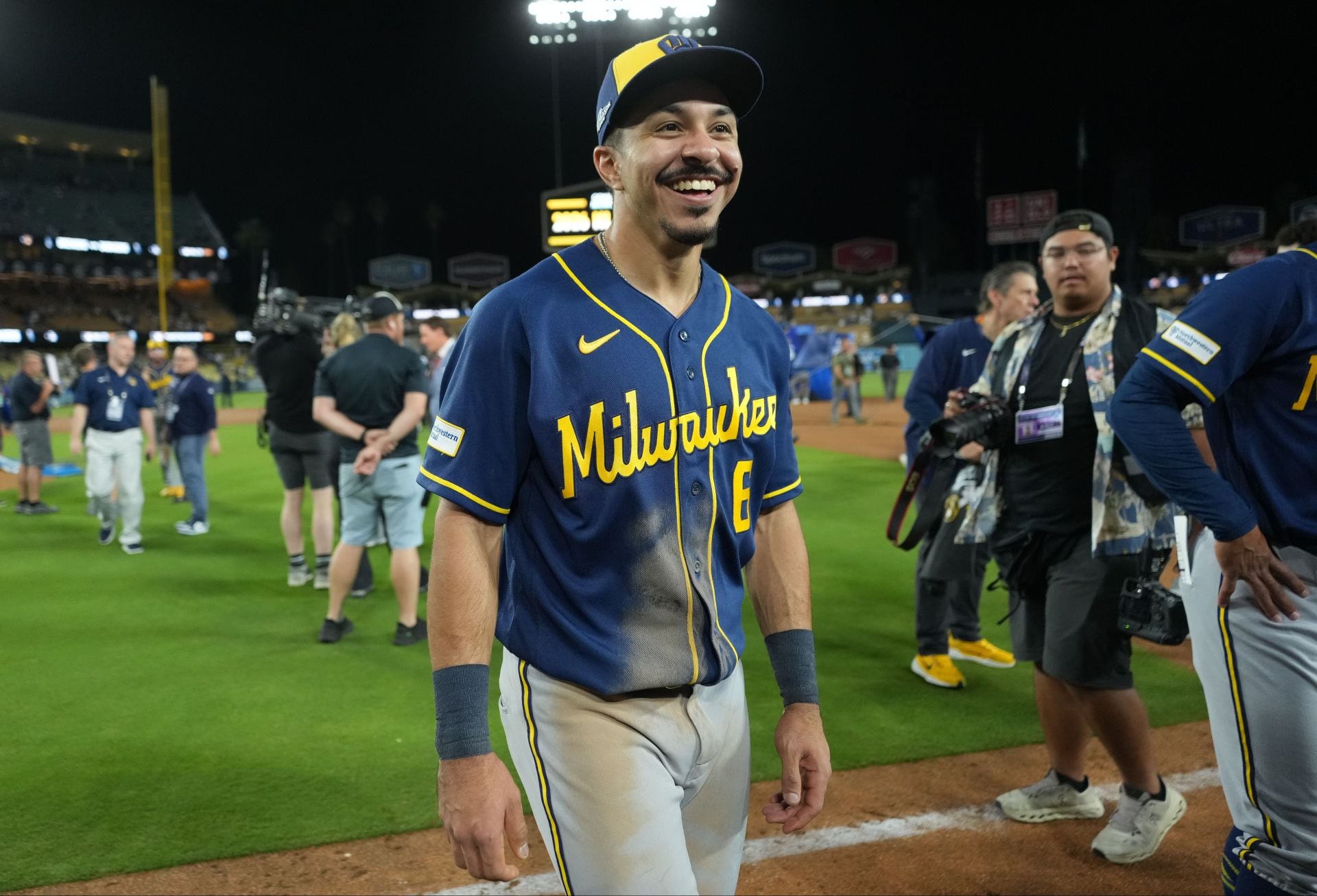 Who is David Hamilton's wife? Meet Mallory, the longtime love of the Brewers star