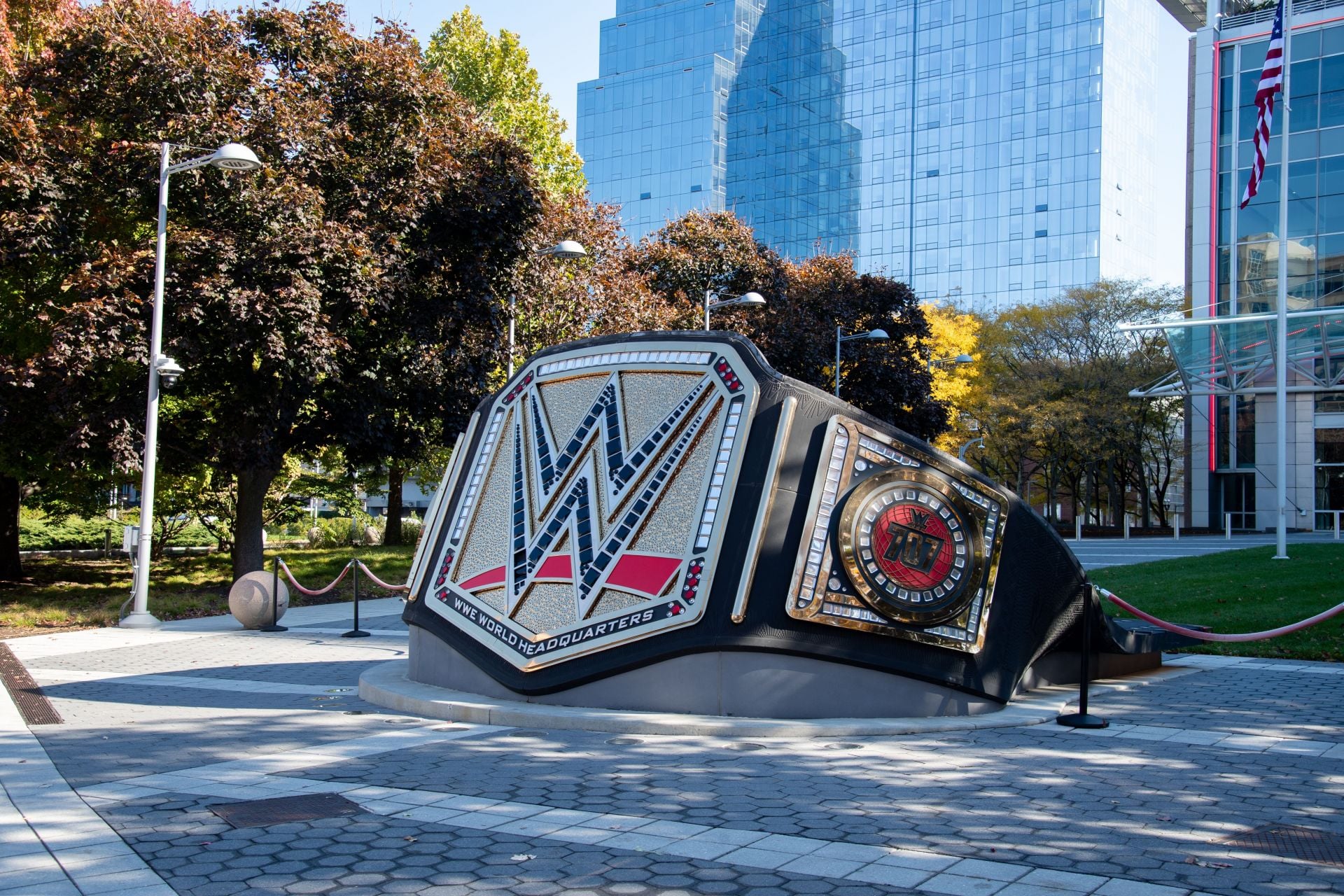 5-time World Heavyweight Champion Returns to WWE SmackDown Mere Hours Before Money in the Bank 2026