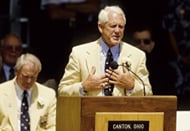 Former 49ers coach Bill Walsh speaks during his enshrinement into the Pro Football Hall of Fame - Source: Imagn