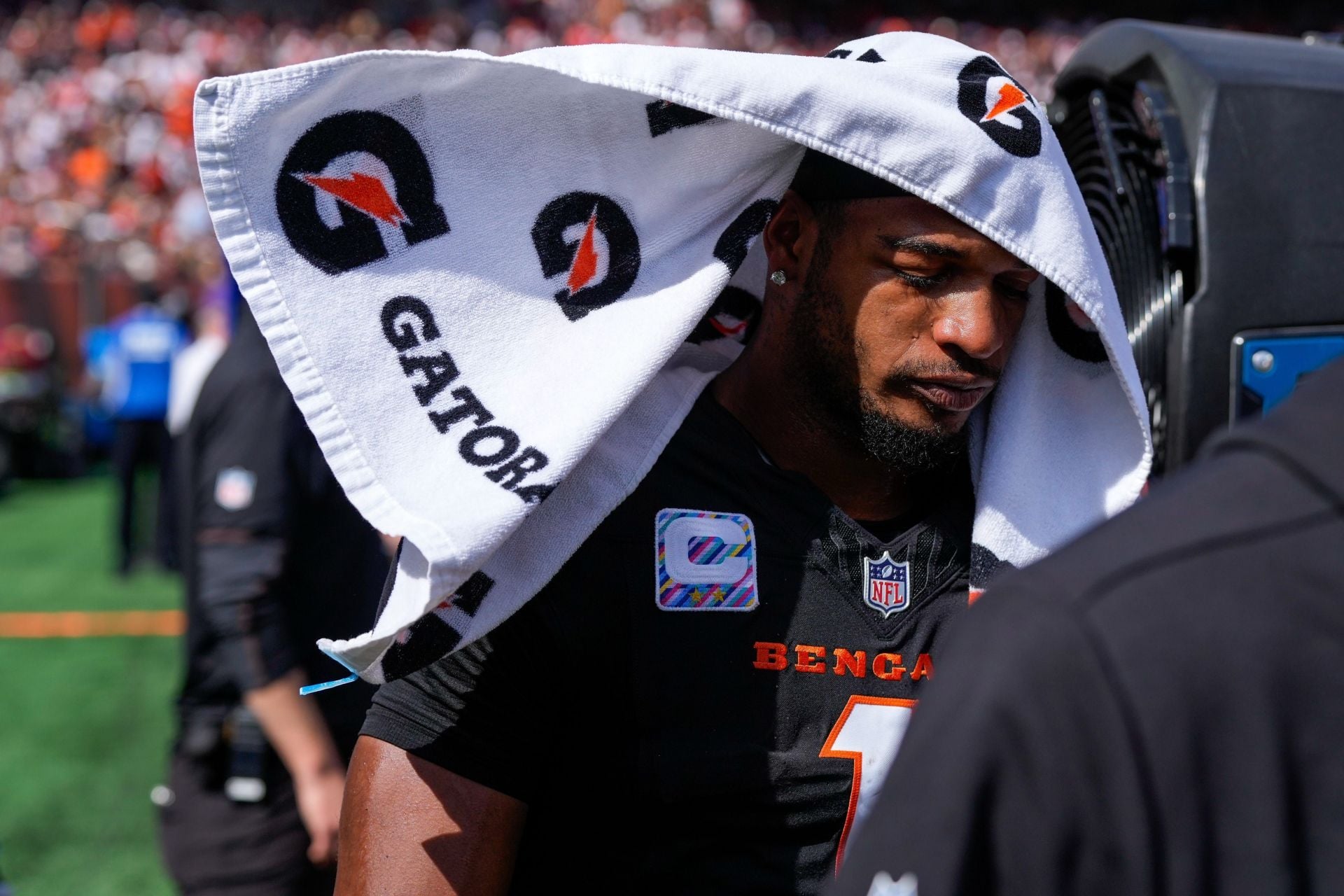 Ja’Marr Chase injury update: Bengals WR exits to locker room after scary tackle vs. Jaguars in Week 4