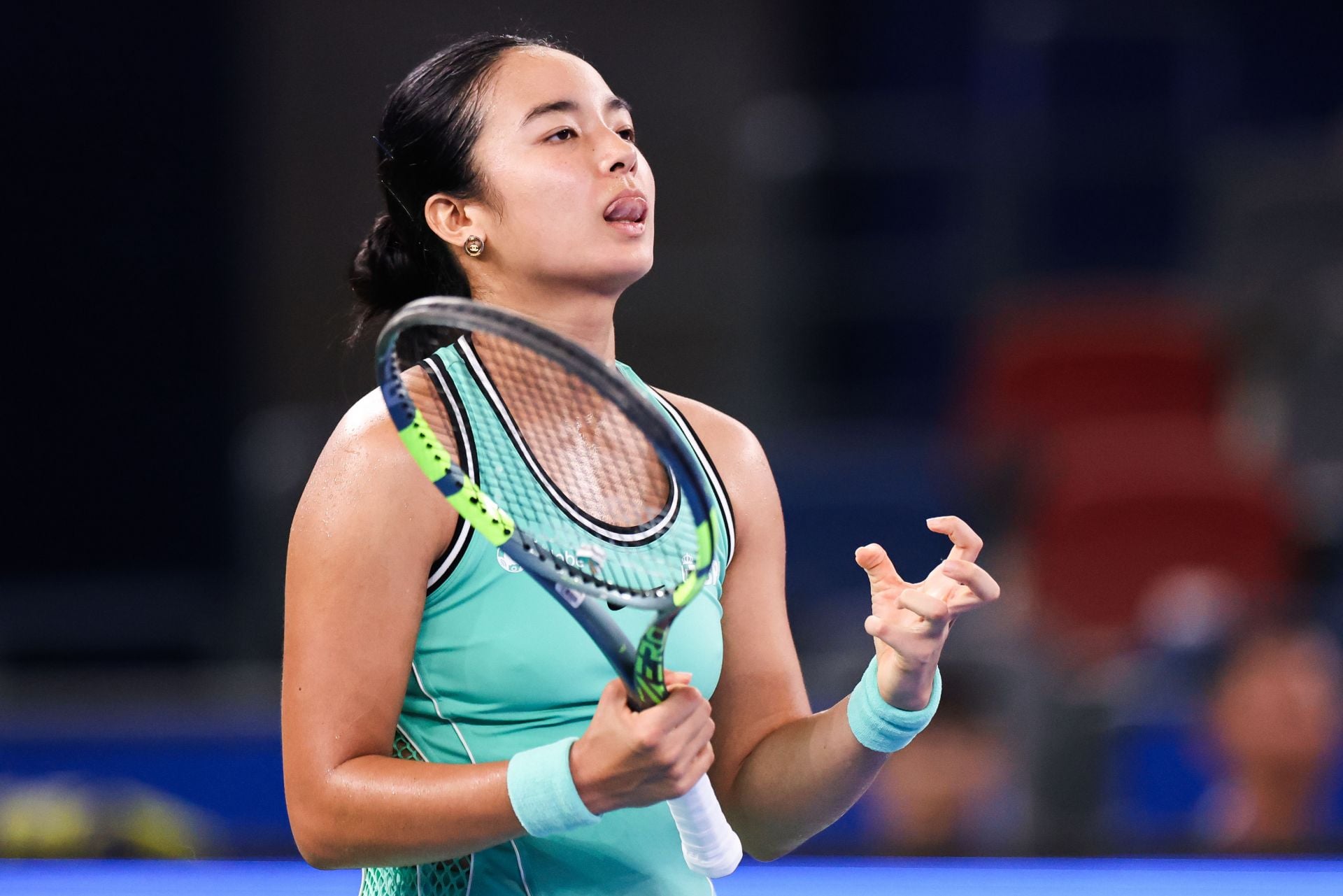 "Spreading the dumbest hate" - Alex Eala gets veteran WTA star's support after accusations of disrespecting Wuhan Open opponent 