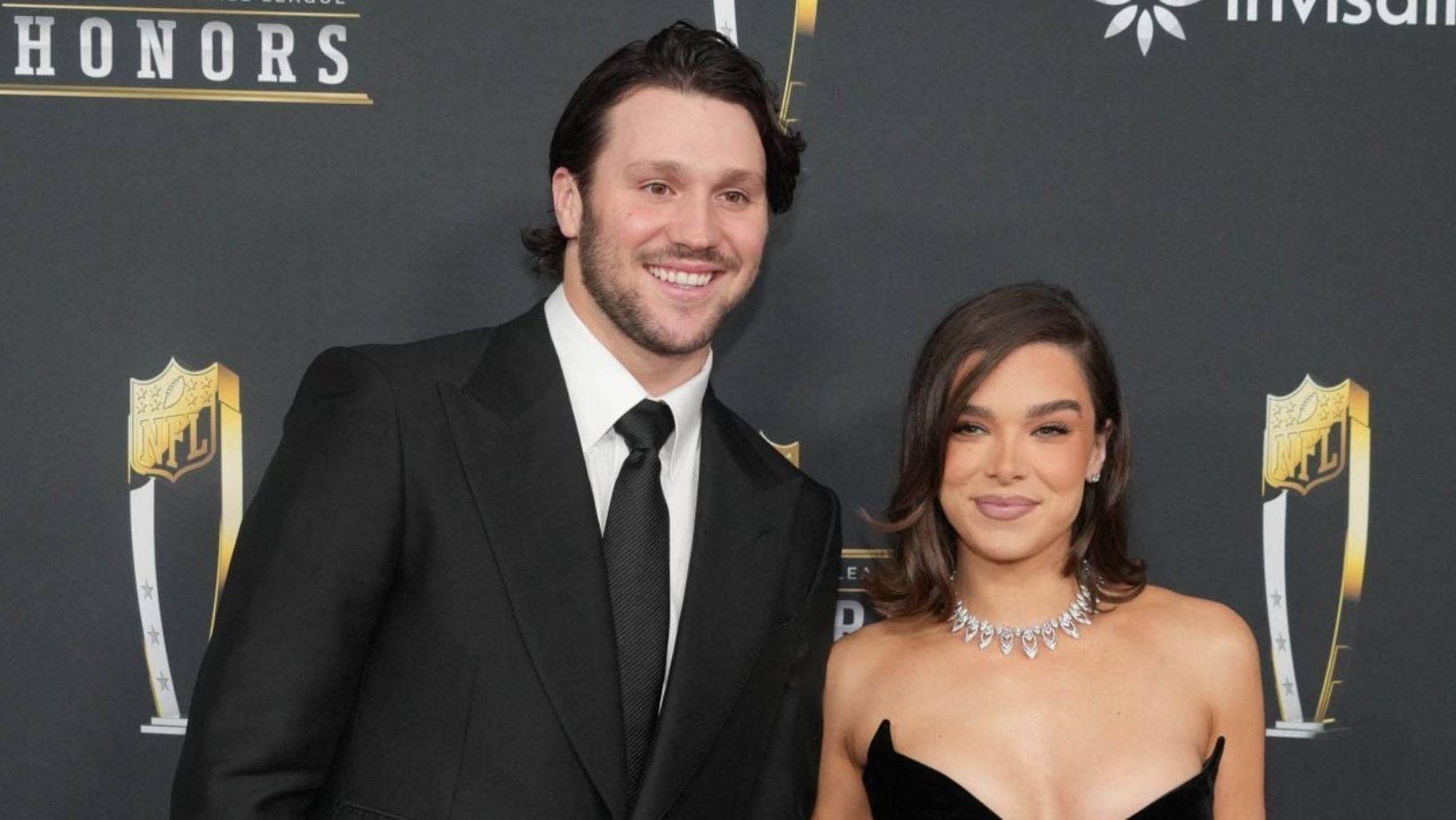 "Are there any others?”: Hailee Steinfeld shuts down top NFL QB debate during Jimmy Fallon's challenge