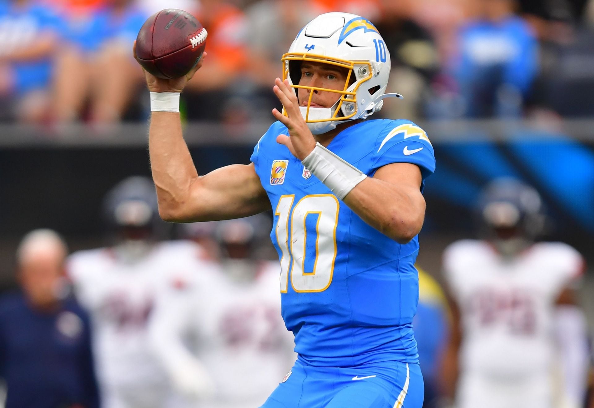 5 players Chargers need to trade before deadline amid disastrous 0-5 start