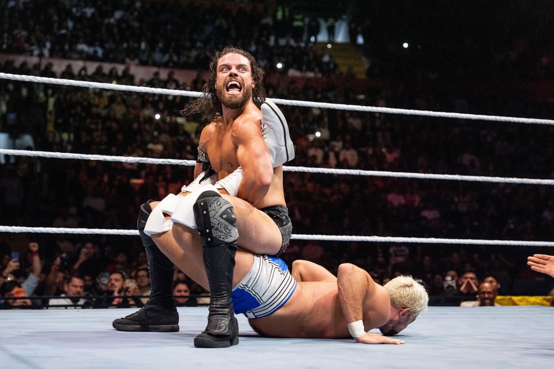 3 Finishes to JD McDonagh vs. Joe Hendry on WWE RAW