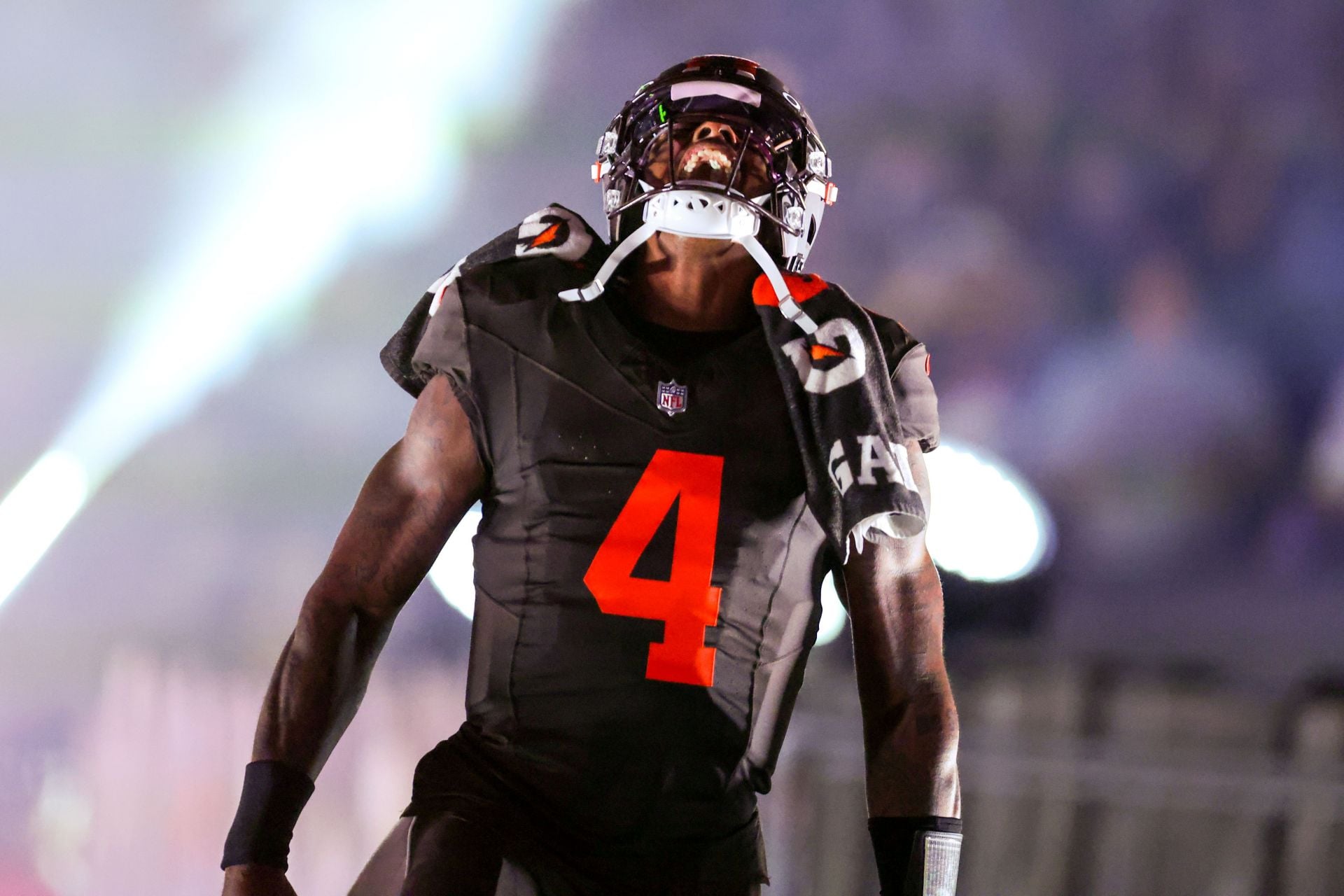 "Both this guy and Dan Orlovsky are absolutely crazy": NFL fans react to former safety claiming Deshaun Watson will lead Browns to AFC North win