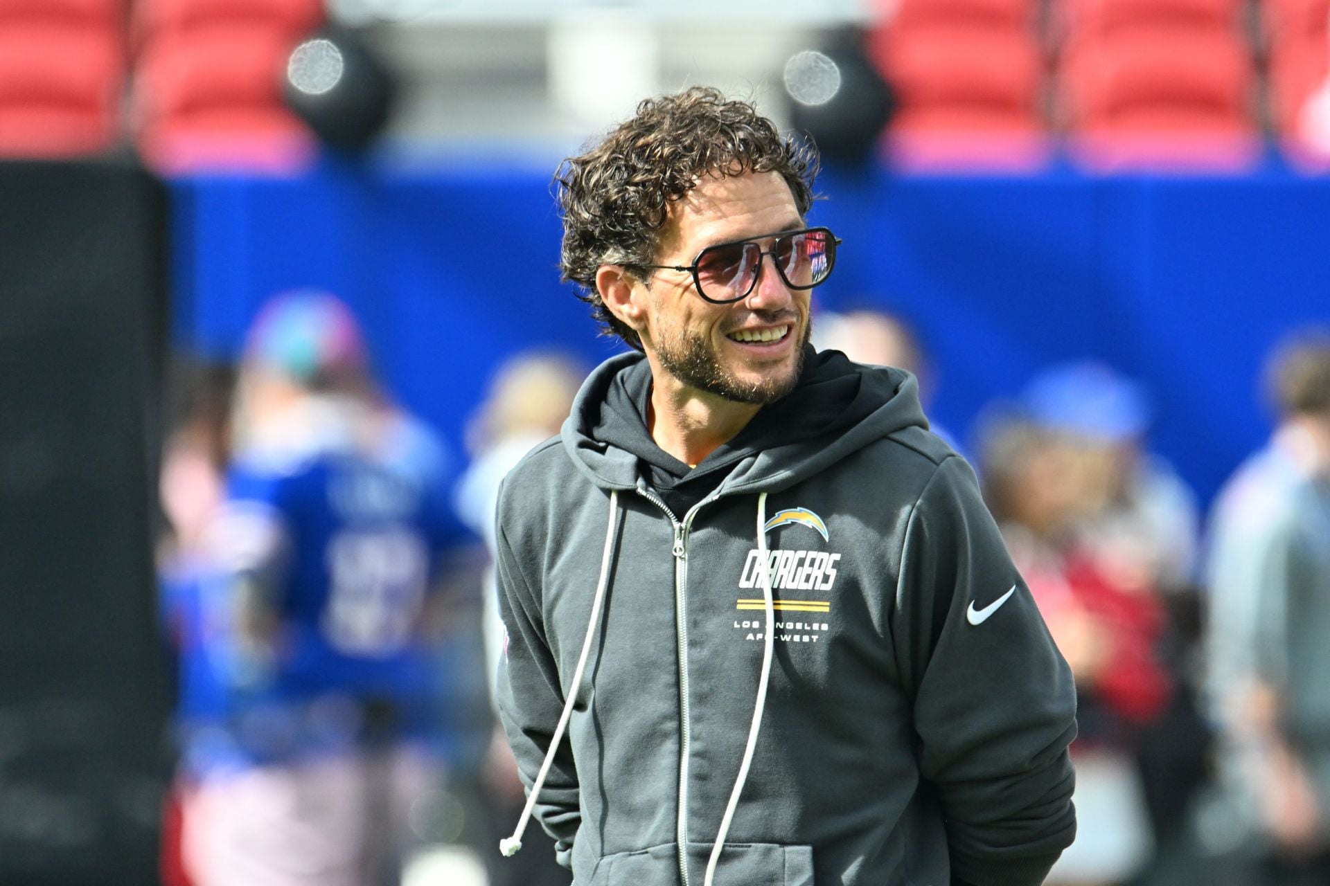 “Part-time job kind of vibe” “Probably assumed he was getting canned”: NFL fans mock Mike McDaniel’s preparation for Week 8 game vs. Rams