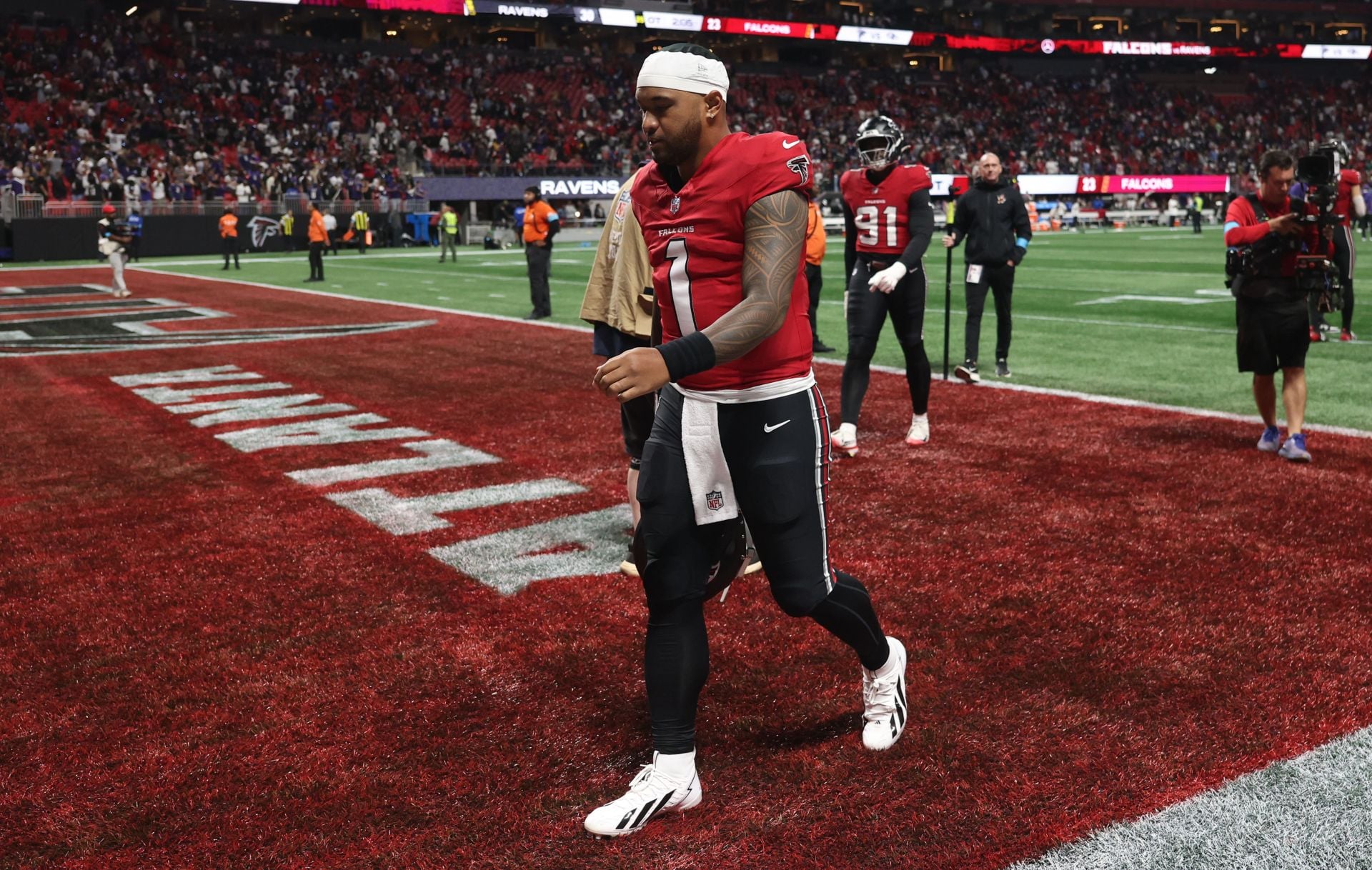 "Dude is horrible," "Get this clown out of the league,": NFL fans blast Tua Tagovailoa for throwing game-ending INT in Falcons' loss to Ravens