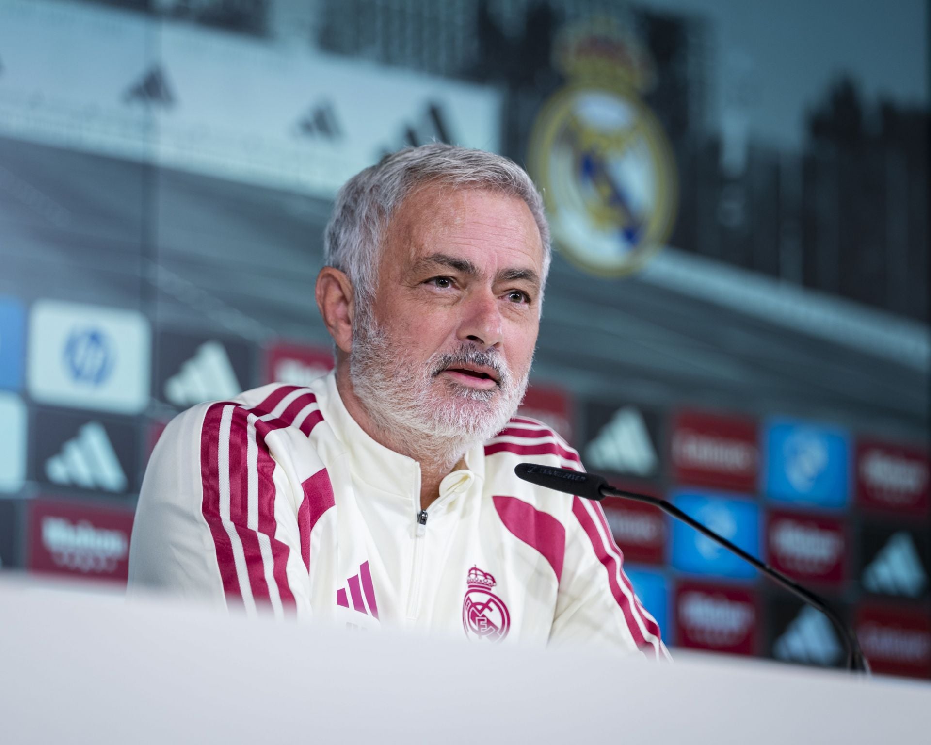 Real Madrid: Courtois Ruled Out for El Clasico [Confirmed]