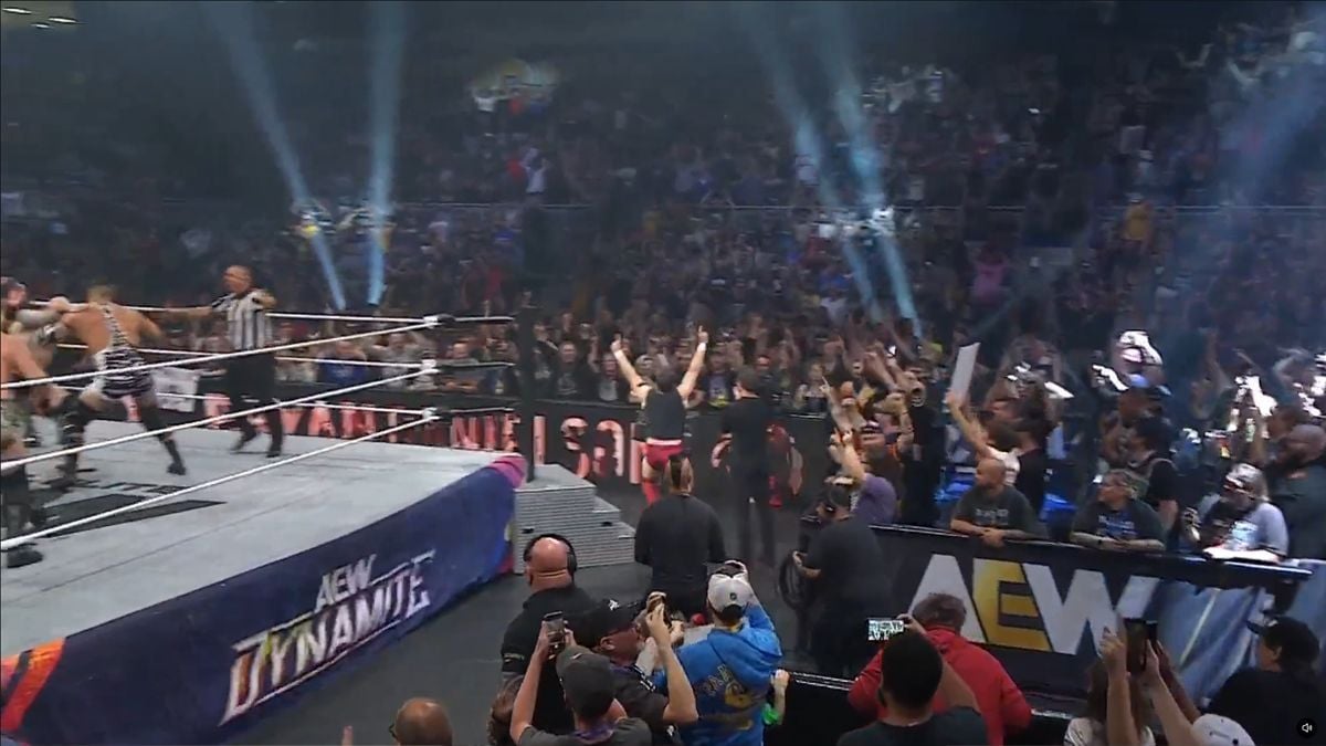 BREAKING: 9-time WWE champion comes out of retirement and wrestles first match in 719 days; joins Death Riders