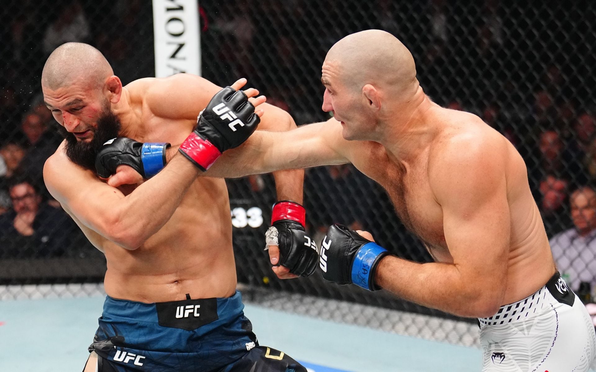 Dricus du Plessis explains why Khamzat Chimaev could not impose his style on Sean Strickland