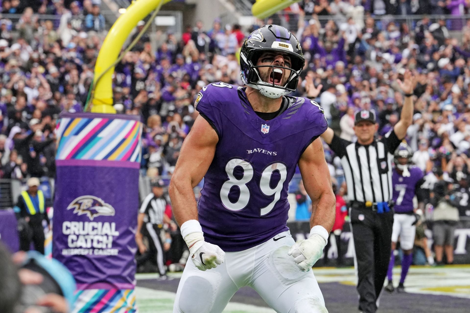 "He's beyond washed," "Cut him tonight": NFL fans rip Mark Andrews for multiple costly catch drops and fumble as Ravens struggle vs. Falcons on SNF