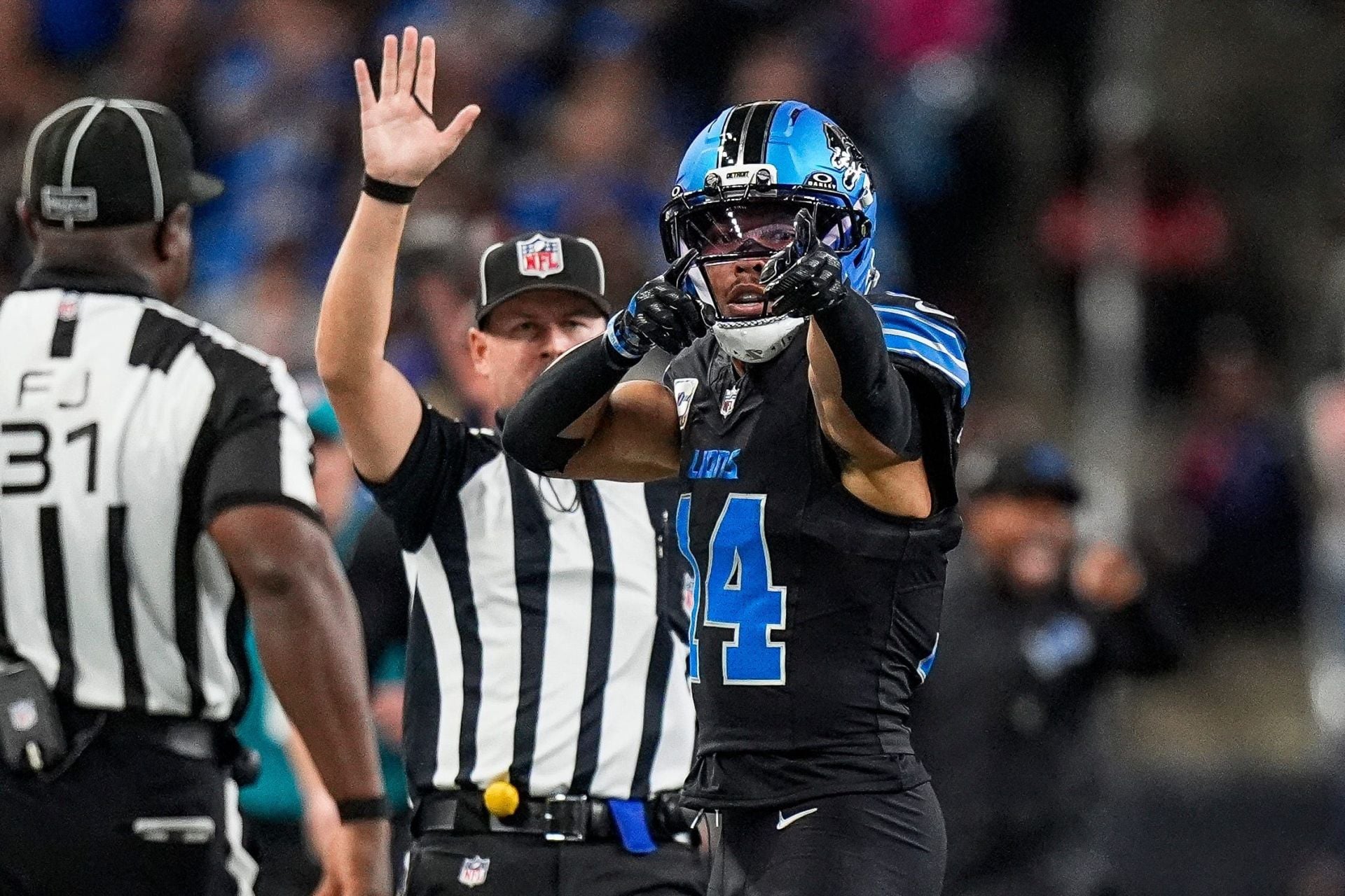 "This was not on me": Amon-Ra St. Brown sets record straight over "piss*d" ref throwing flag for unnecessary roughness in Detroit Lions' win