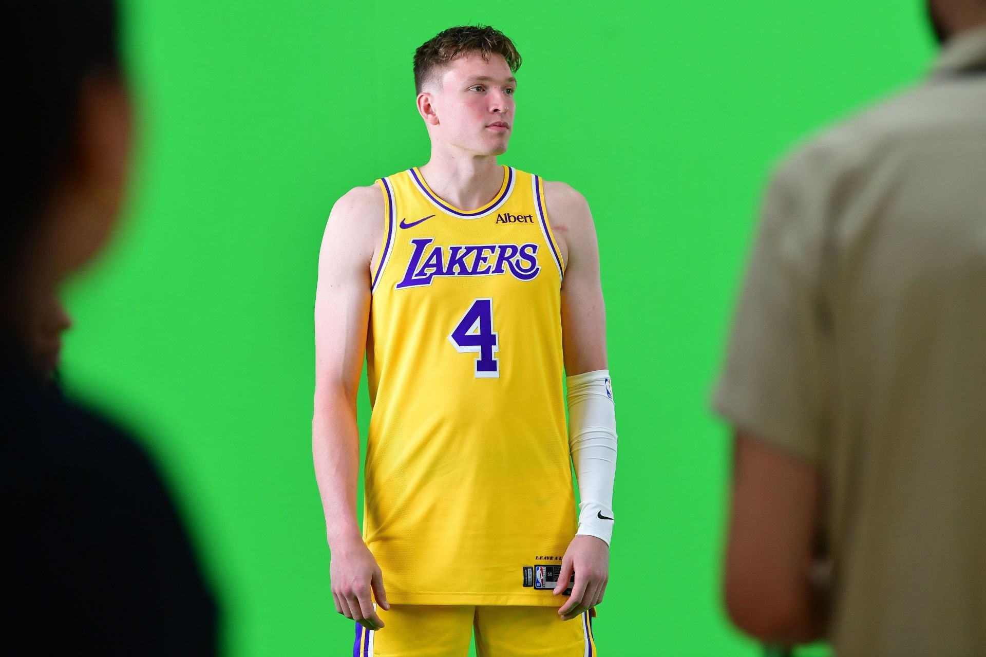 “Bronny is outperforming him?”, “Pull the trigger” – NBA Fans Baffled As Lakers Mull Over Dalton Knecht Waive