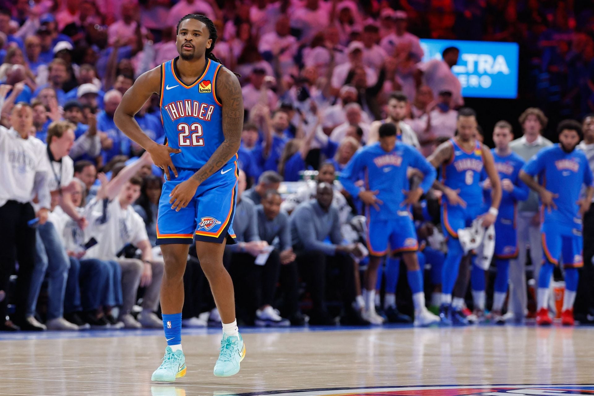 "Role Players Signing 5 Year 139 Million Contracts": NBA Fans Scoff at Cason Wallace's Massive Extension Ahead of Opening Night 