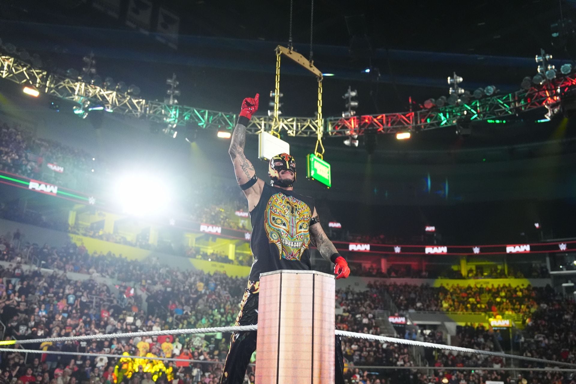 Rey Mysterio makes his pick of WWE Money in the Bank winner just before the show