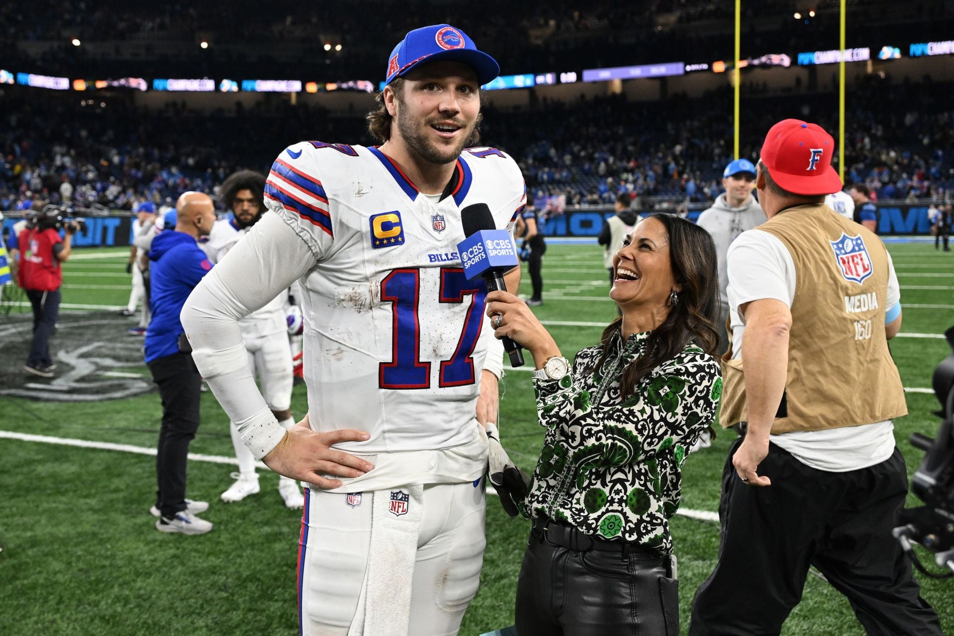 "Keep your hands to yourself!" "disgusting actually": NFL fans react to reporter Tracy Wolfson for "slapping" Josh Allen's butt