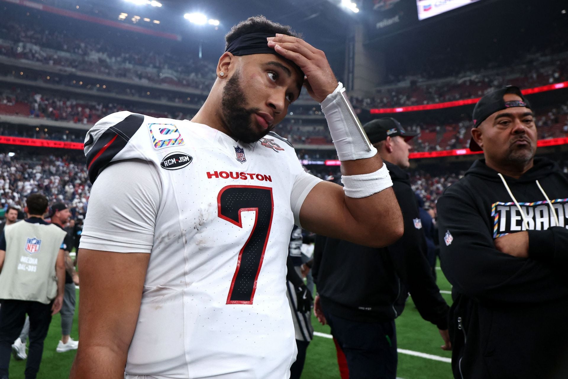 “He is evidence that wins are not a QB stat”: Mina Kimes calls out C.J. Stroud disrespect as Texans continue failing Pro Bowl QB