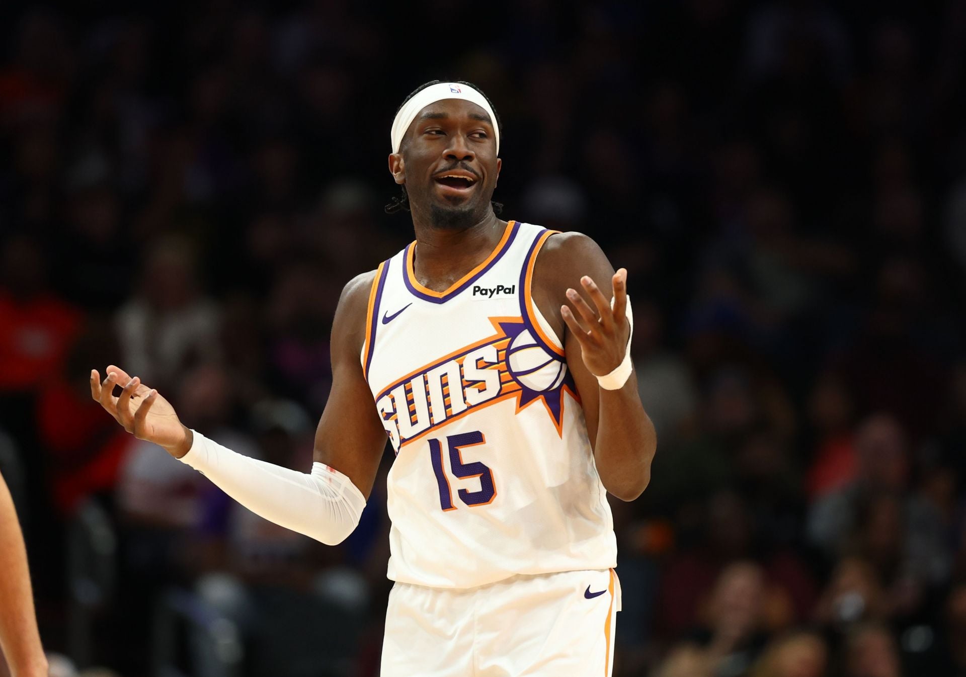 The Suns won't have their starting center for a while. - Image Source: IMAGN