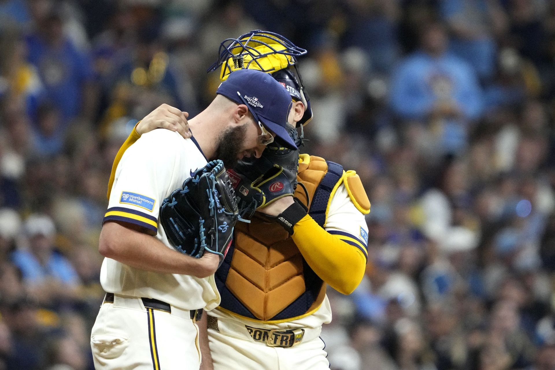 Aaron Ashby's wife Avery drops 2-word reaction to Brewers clinching NLCS Game 1 win over Dodgers