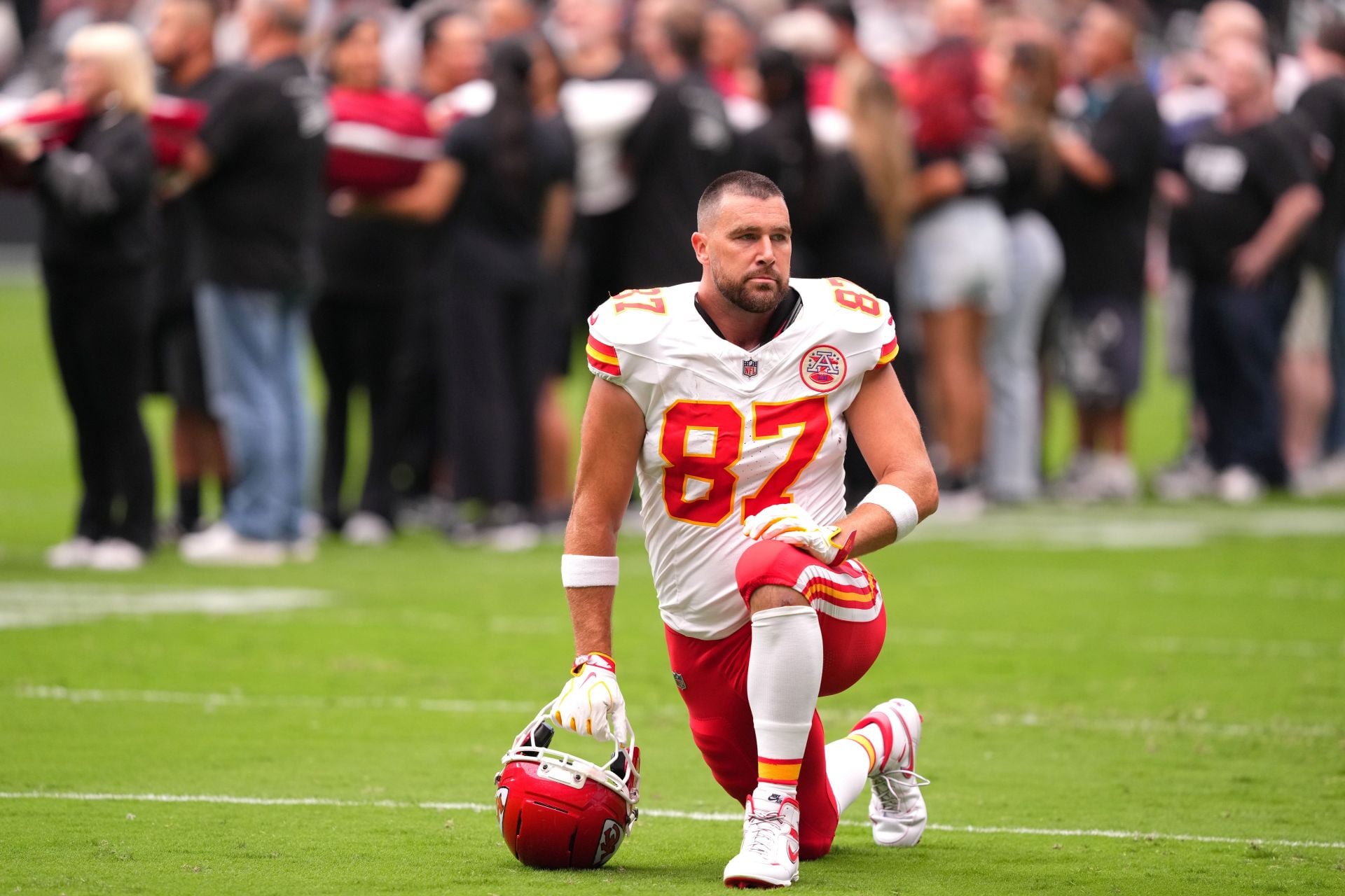 10 NFL Greats Who Are Still in the League Past Their Prime