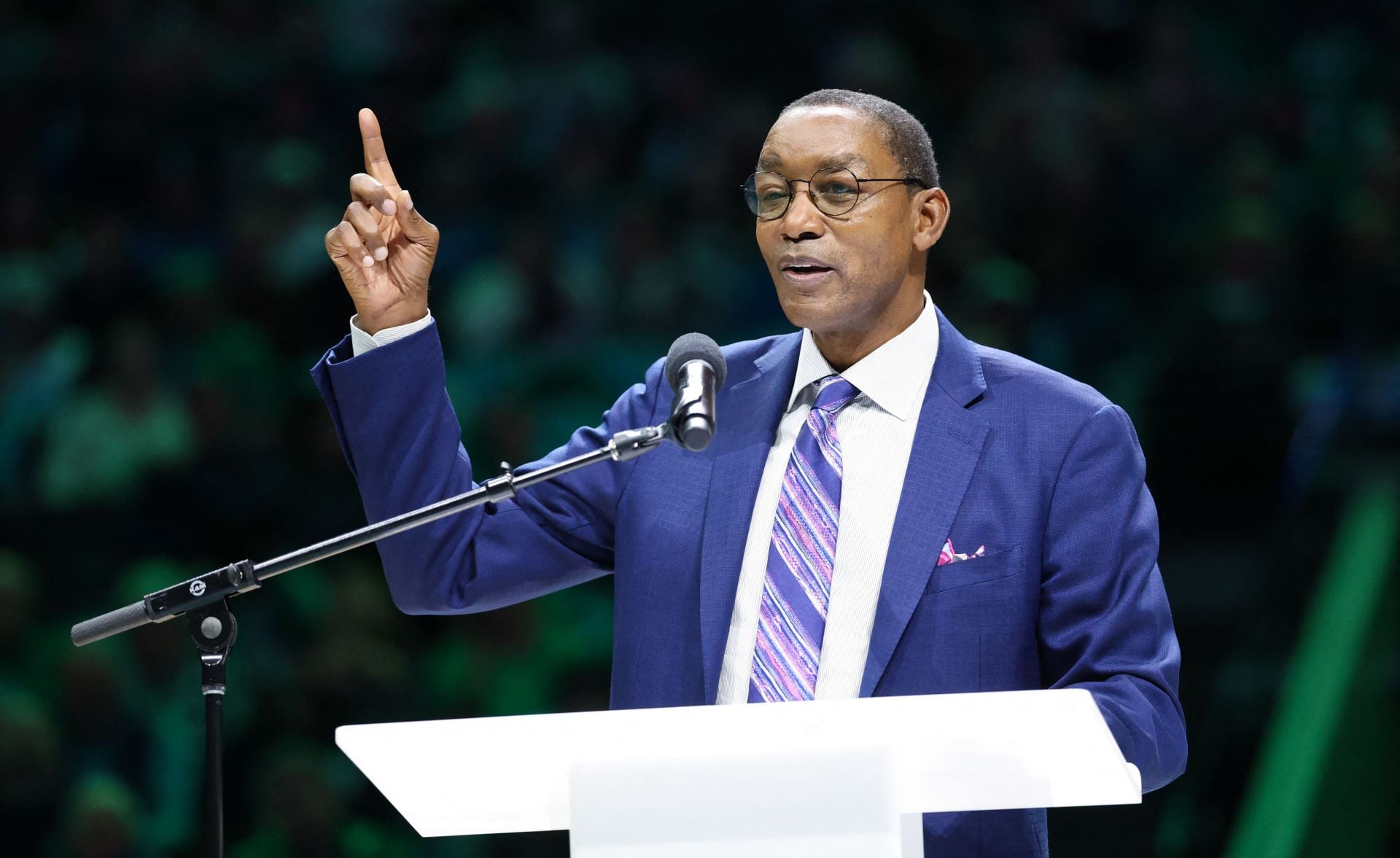 “Dolan Is Doing Whatever He Can to Bring Us Back to the NBA Basement”: Knicks Fans Furious Over Isiah Thomas’ New Role With Franchise