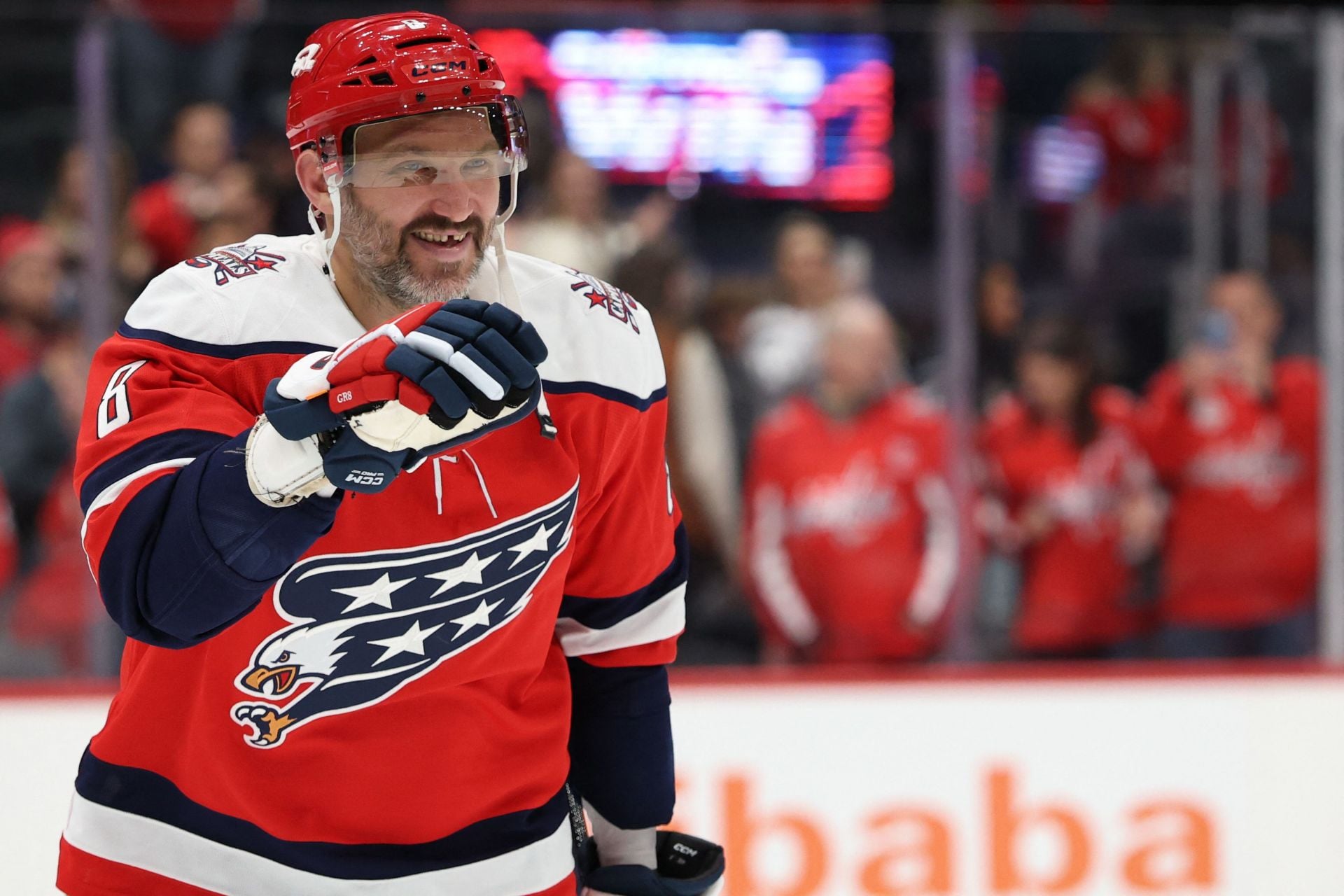 "Needs to call an audible and retire": Fans react as Alex Ovechkin plays career-low 11:43 TOI in Capitals win over Sabres