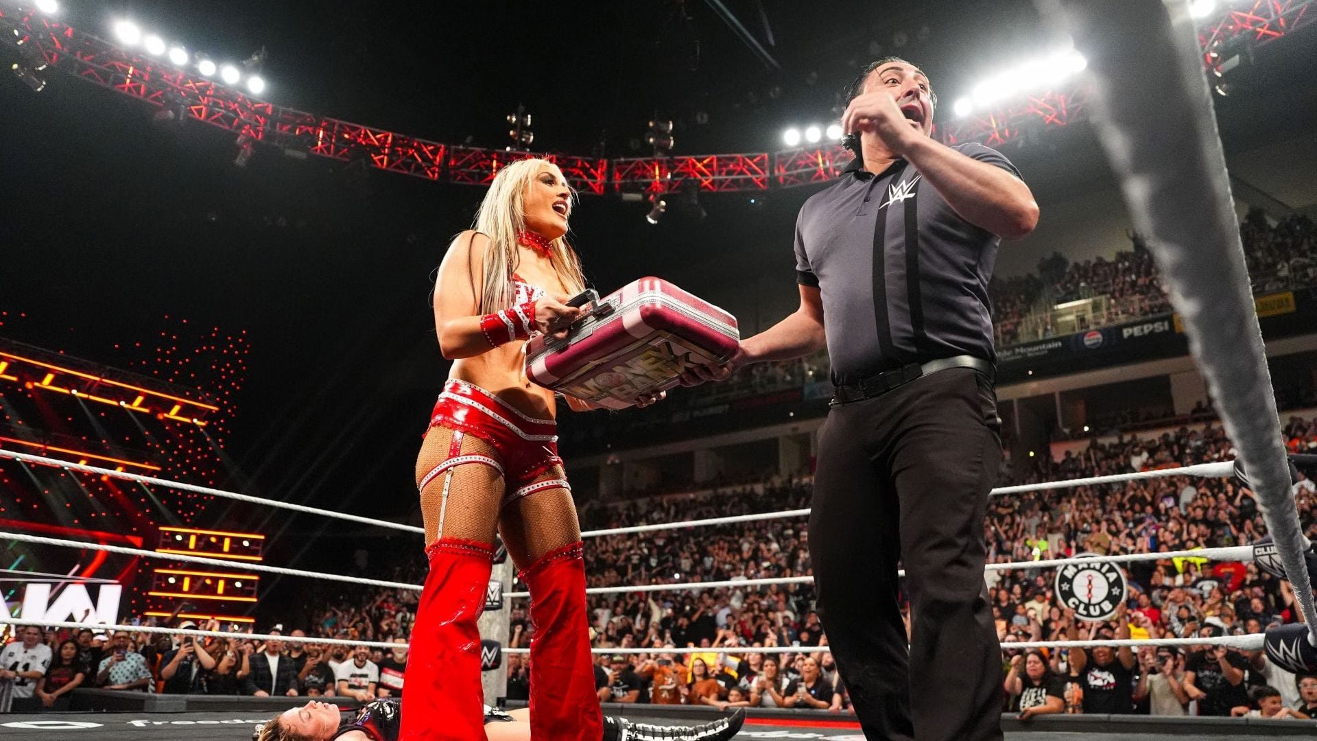 3 Reasons for Tiffany Stratton’s failed Money in the Bank cash-in attempt on WWE RAW