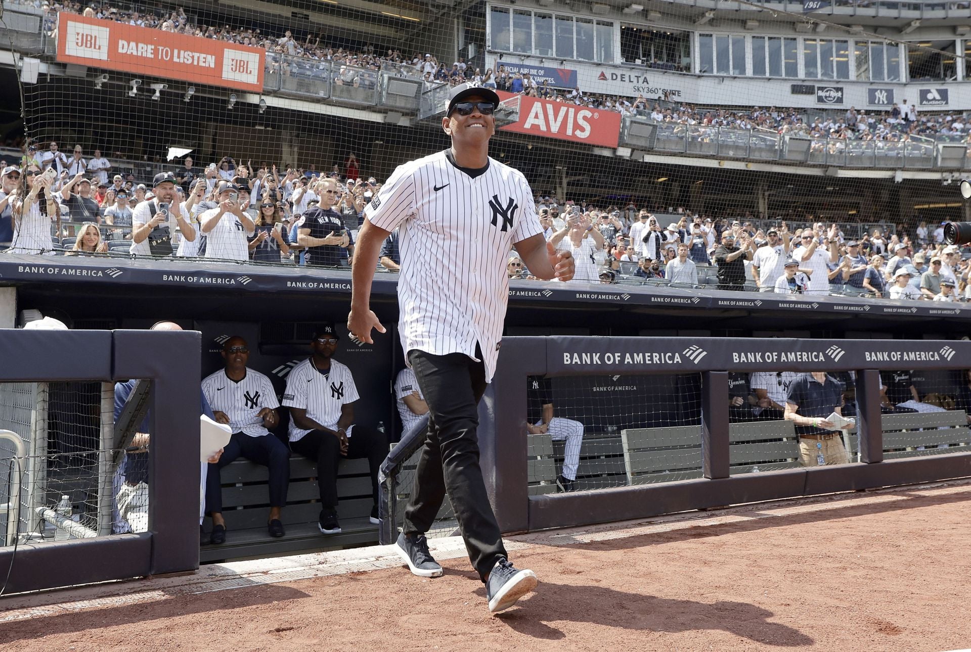 Alex Rodriguez’s girlfriend Meghan Hayden gives verdict on NLCS opener experience in Milwaukee