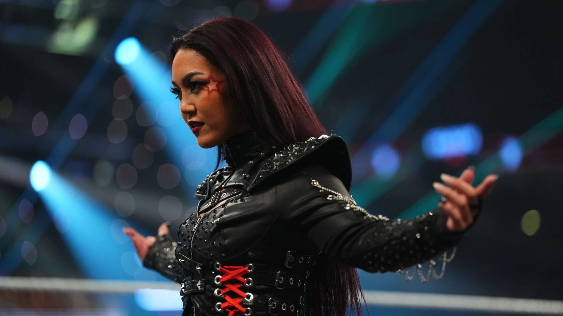 Former WWE Champion Visibly Emotional Returning After 2 Years; Roxanne Perez Reacts