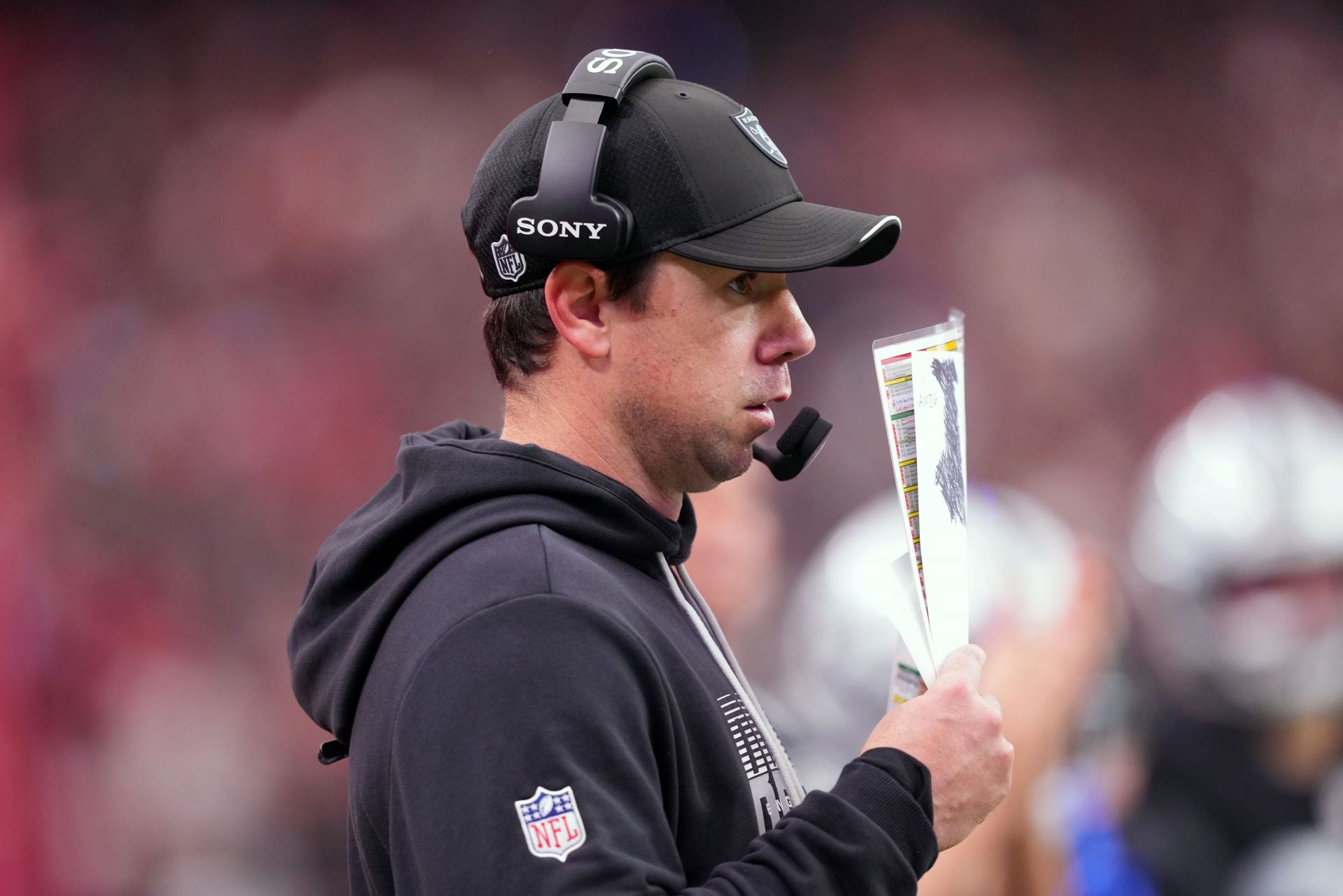 “Klint Kubiak should have kept his mouth shut”: NFL fans react as Raiders HC’s halftime remark for Chiefs “aged like milk”