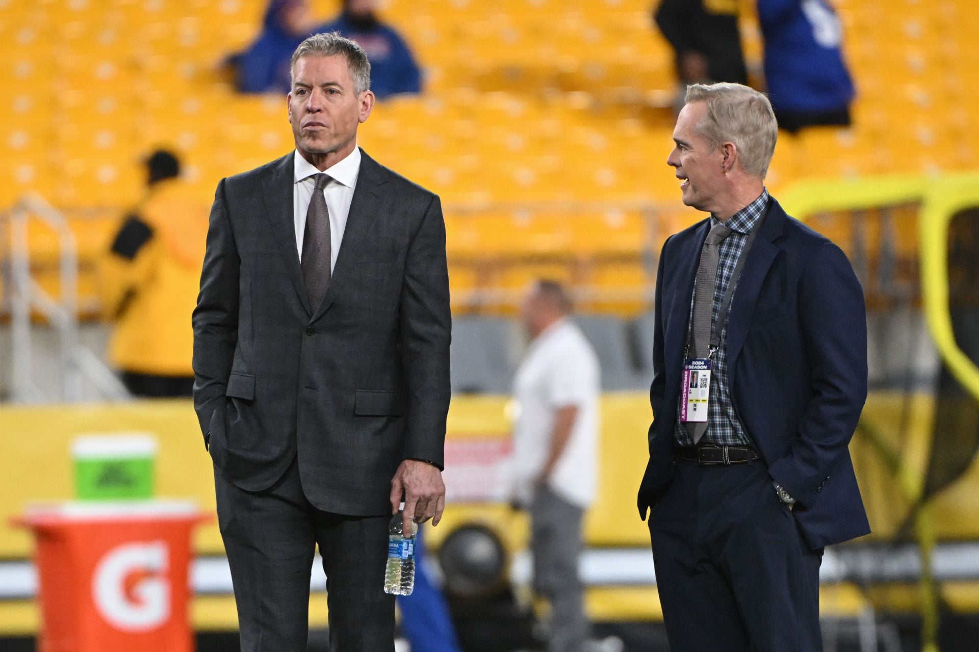 "Get ready for Jason Kelce on MNF" "Greg Olsen should be ESPN's top target": NFL fans speculate as Troy Aikman talks about free agency