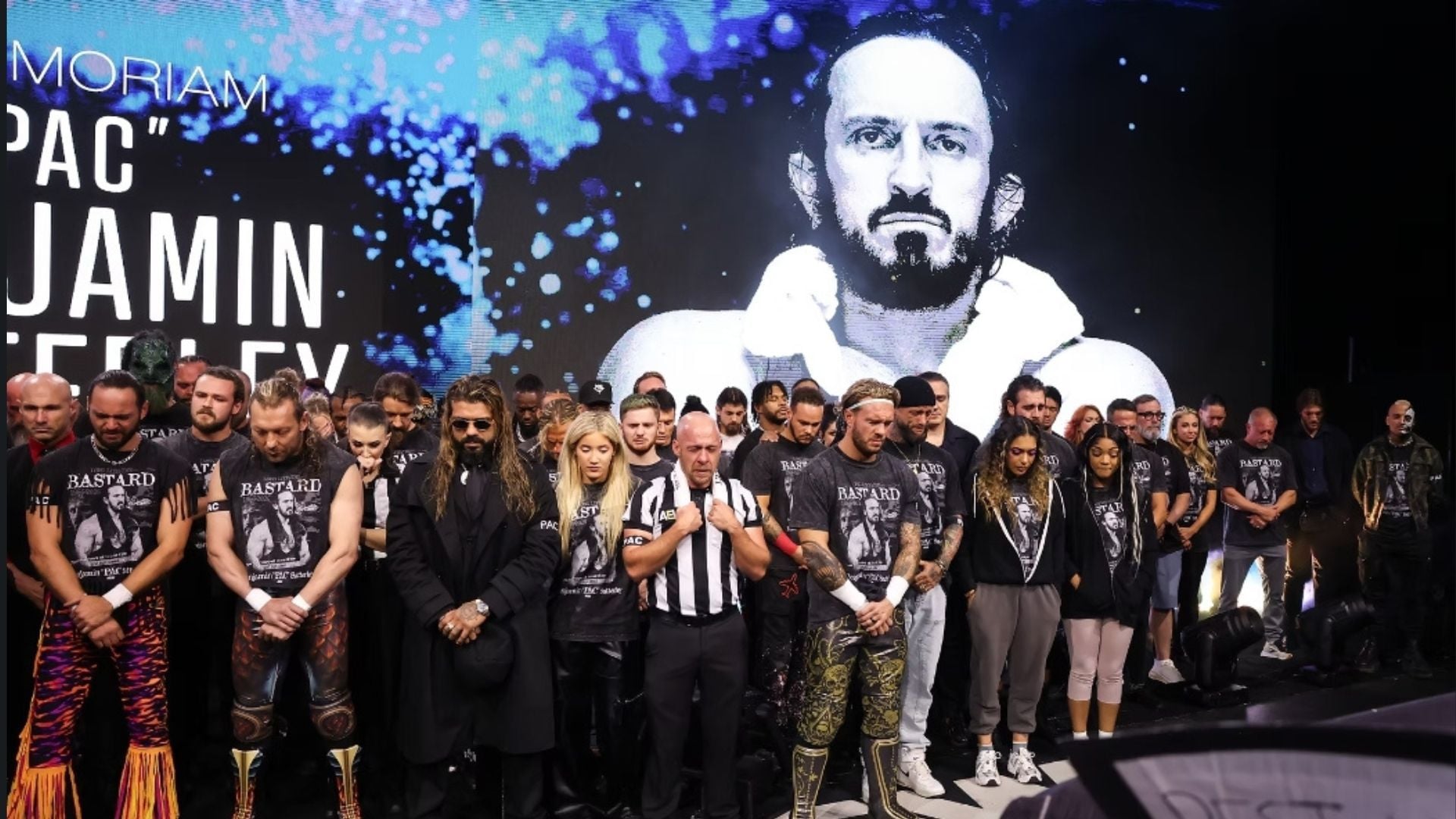 Former World Champion pays tribute to PAC with a heartwarming gesture