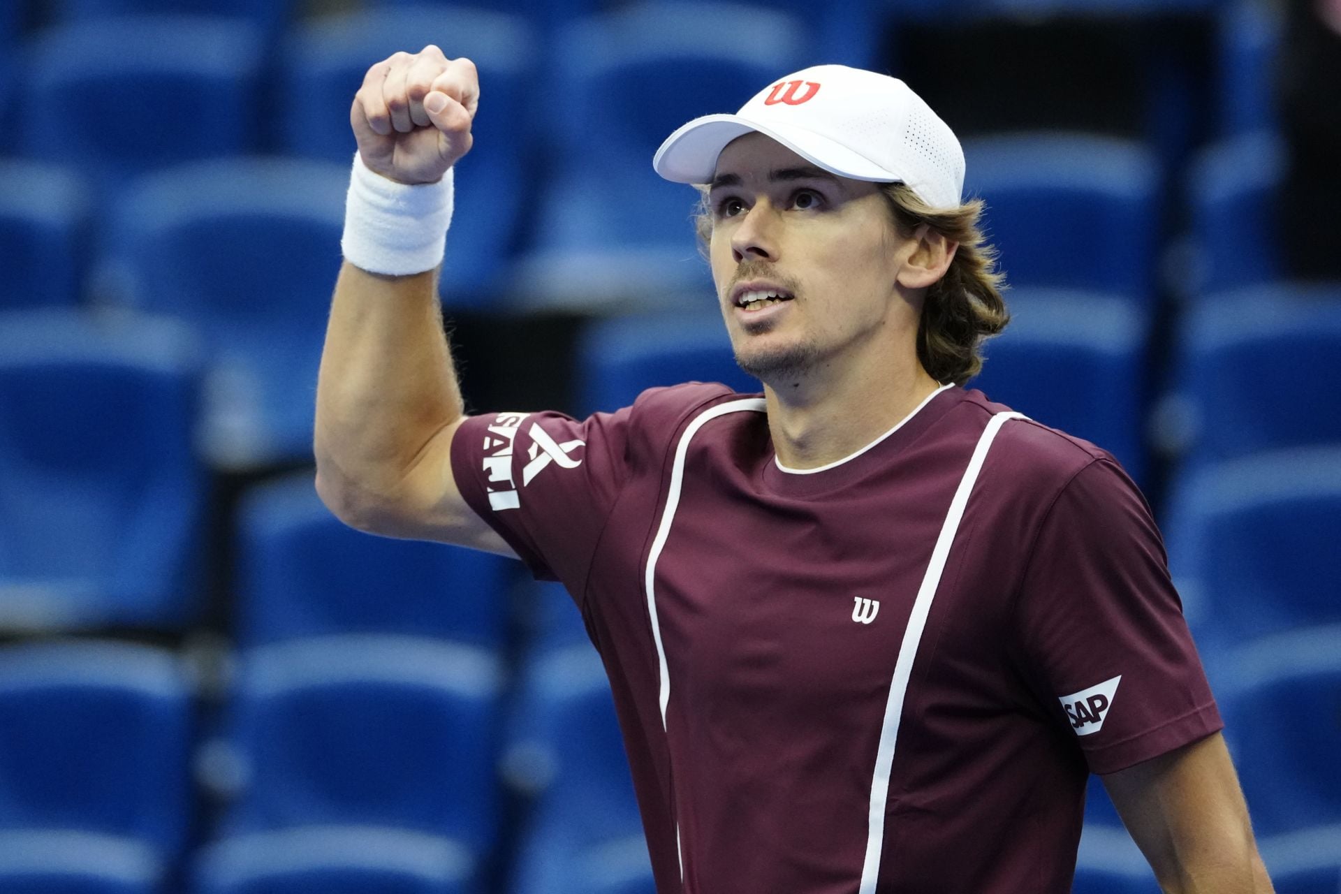 Alex de Minaur vs Hubert Hurkacz preview, head-to-head, odds, prediction, & betting tips | China Open 2026 semifinal