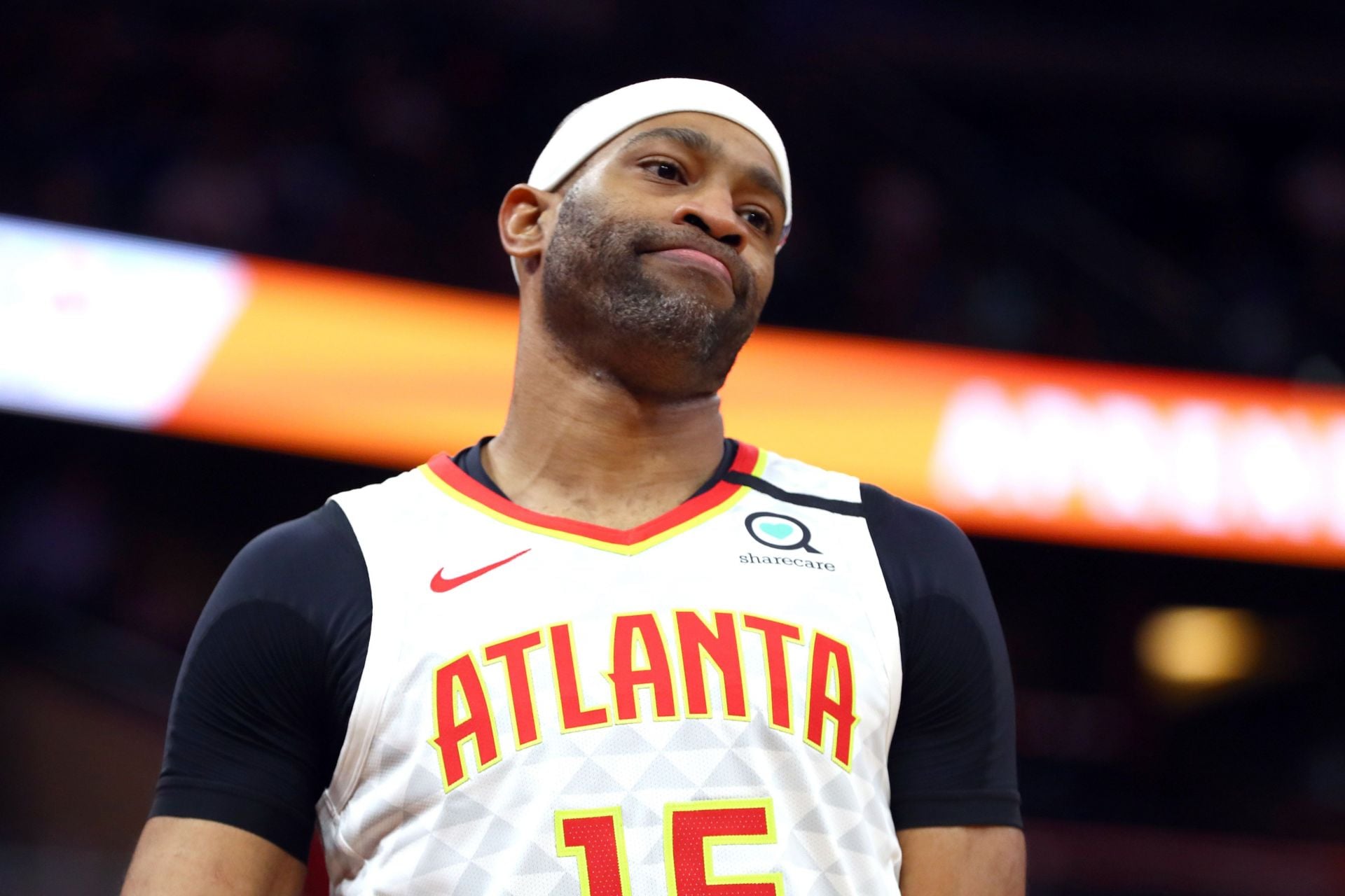 10 NBA Greats Who Stayed in the League Too Long Past Their Prime