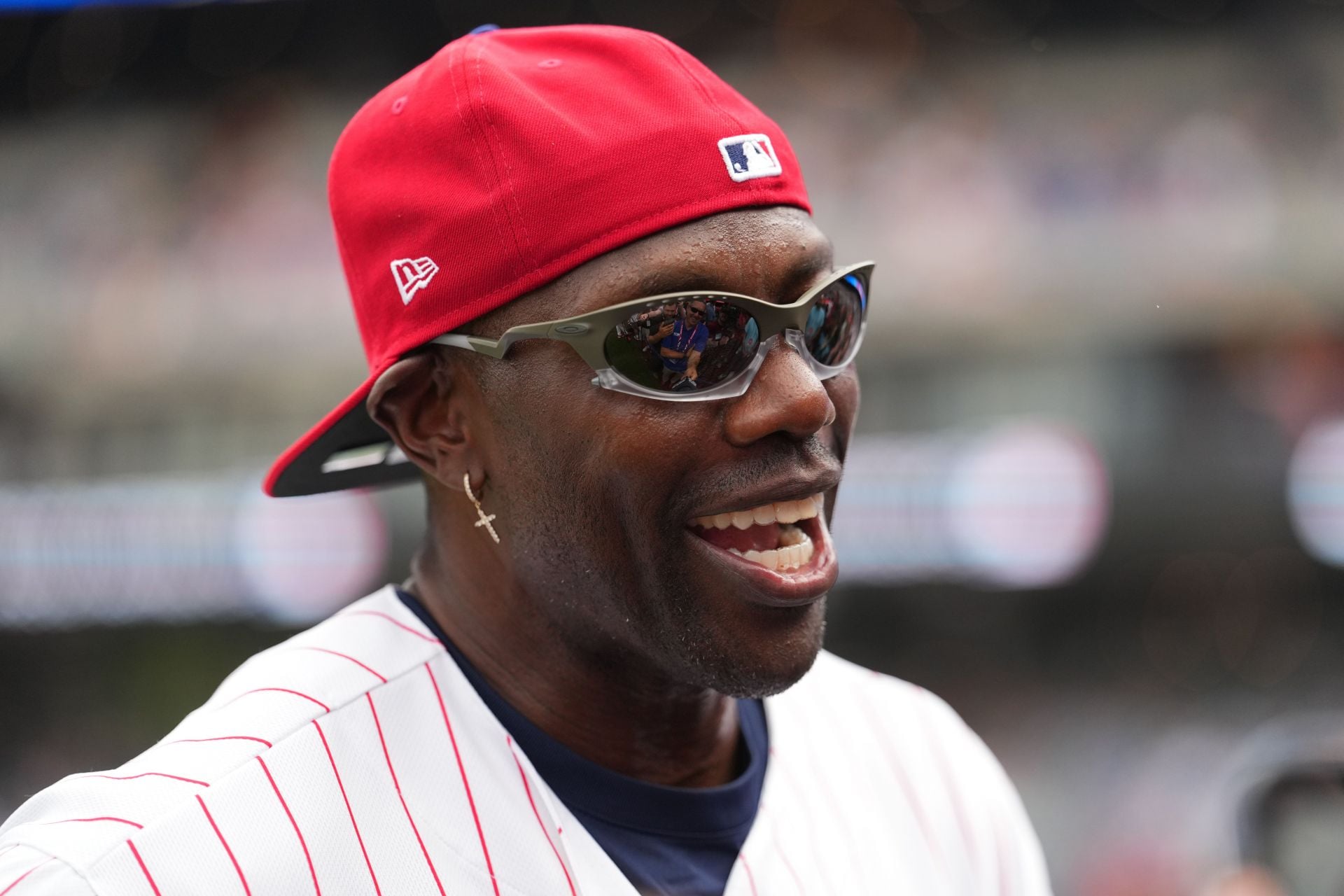 "Getting TOO CUTE with the commentary GOES WRONG!": Terrell Owens goes off at Michael Robinson’s “apology” after insensitive remark about Jalen Hurts