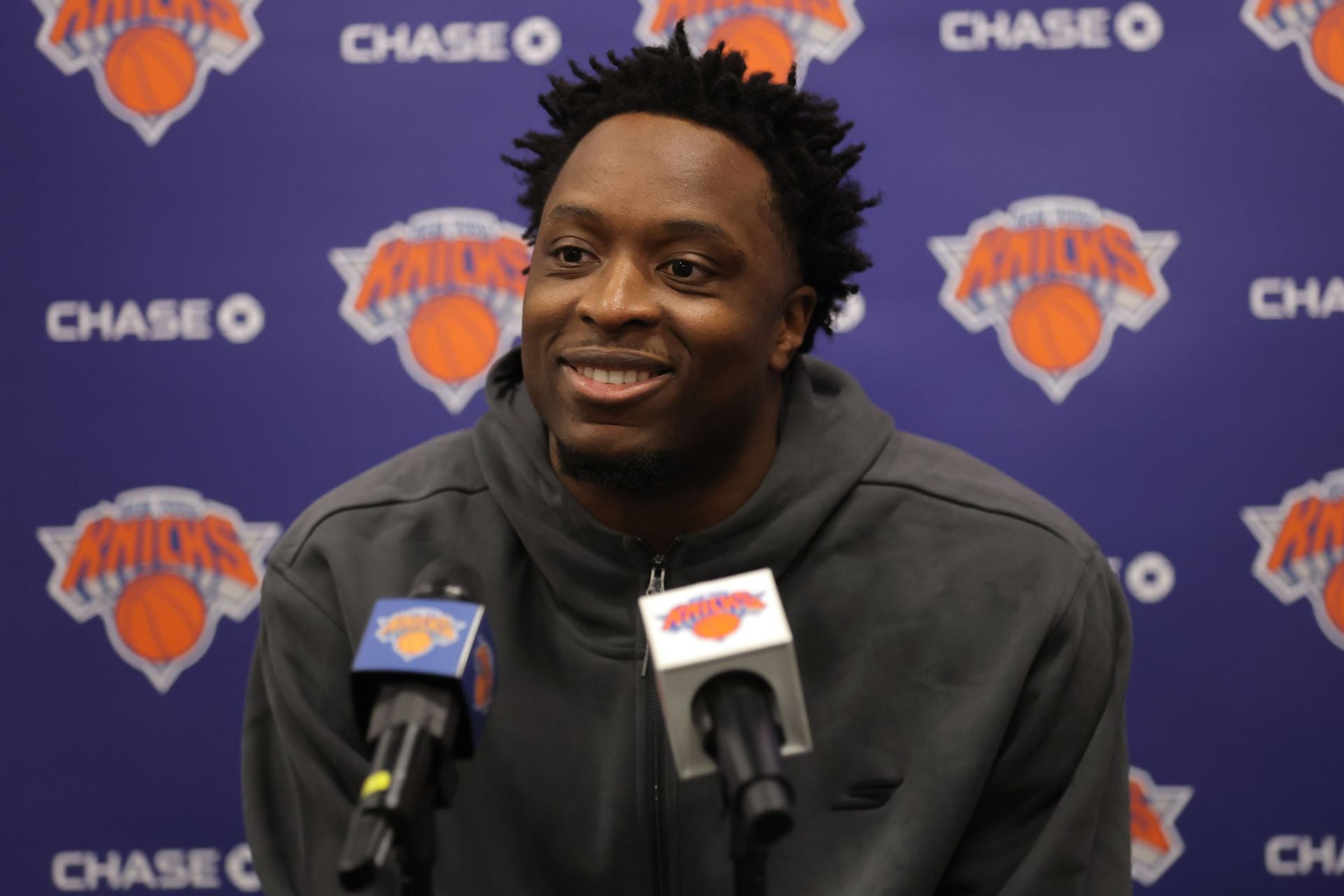 Mitchell Robinson In Splits As Ex-Knicks Reacts To OG Anunoby Allegedly Sliding In Erika Calabrese’s DMs