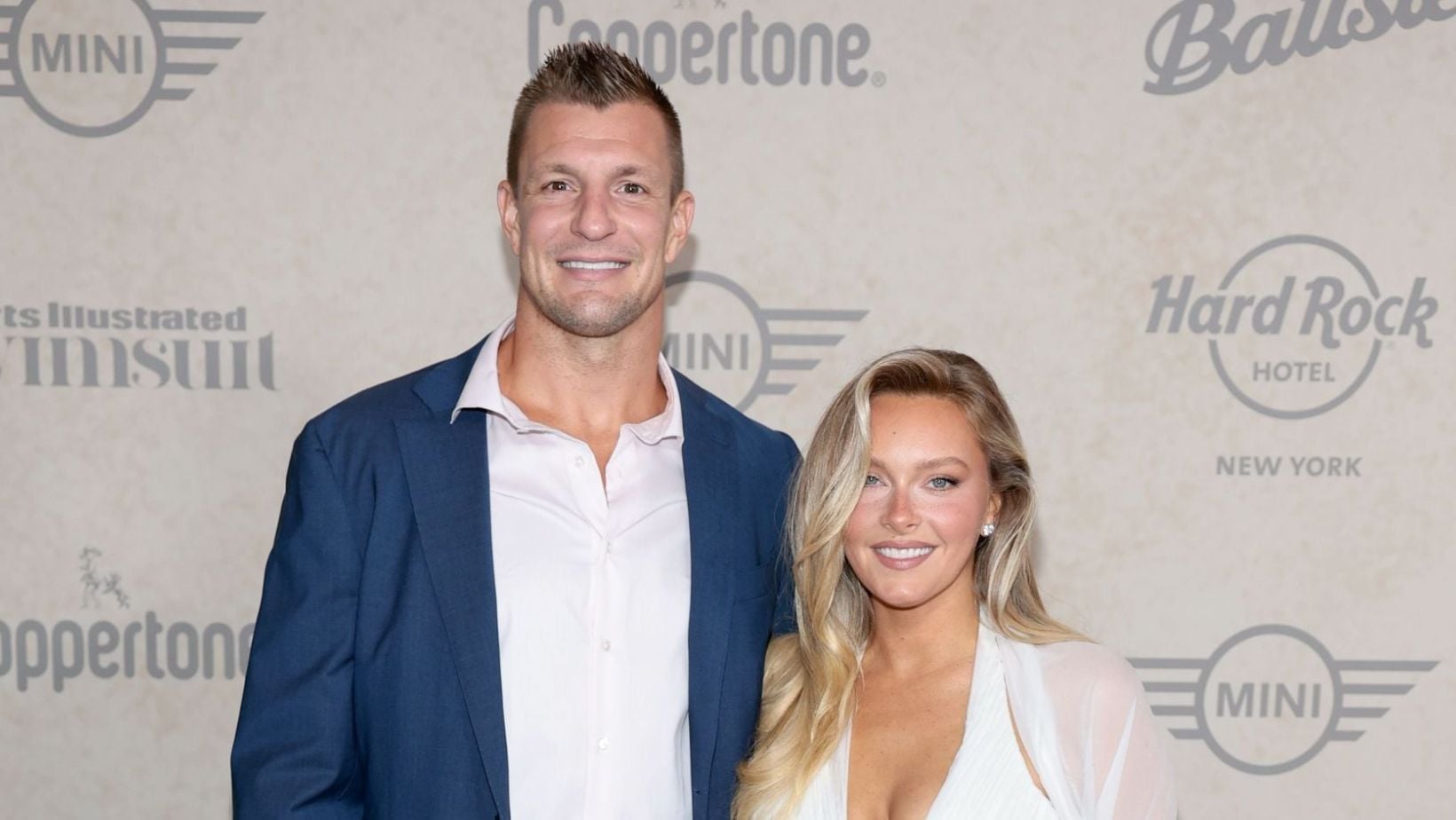 “Carry on the football tradition”: Rob Gronkowski lays out family plans with longtime GF Camille Kostek