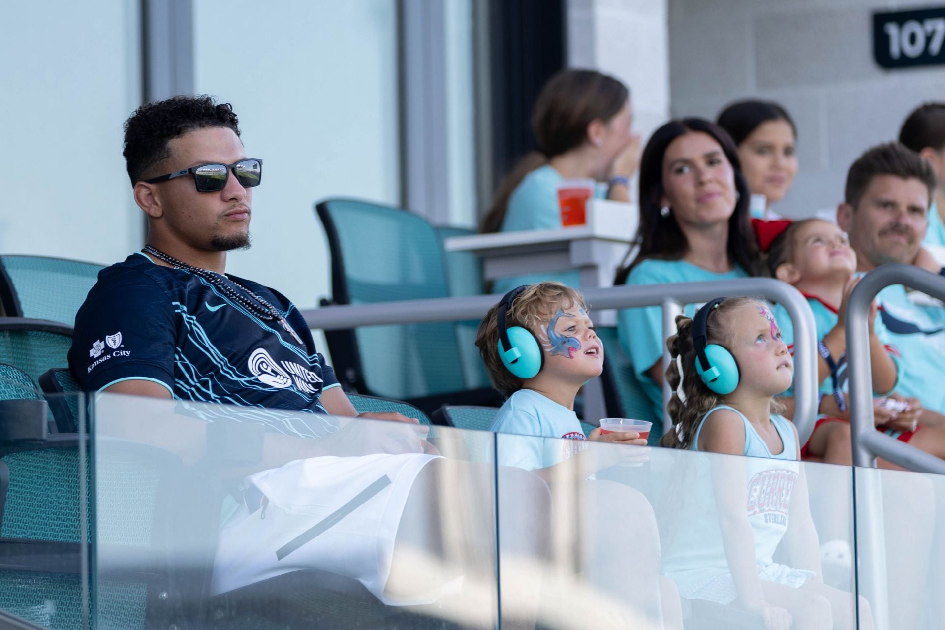 10 NFL Players Who Own Teams from Different Sports